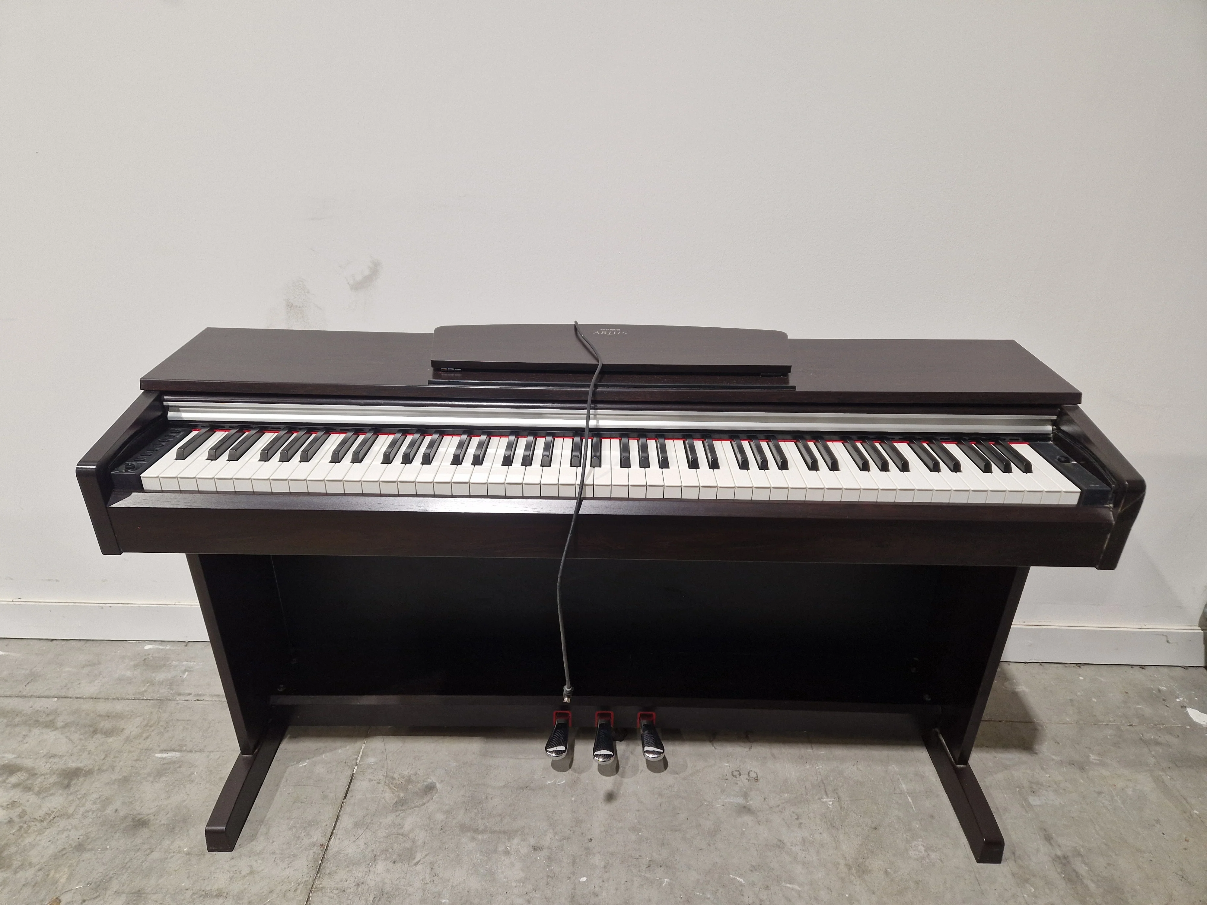 Yamaha Arius YDP-141 Digital Piano - Graded Hammer Action - Very Good w/ Power Supply - Image 6