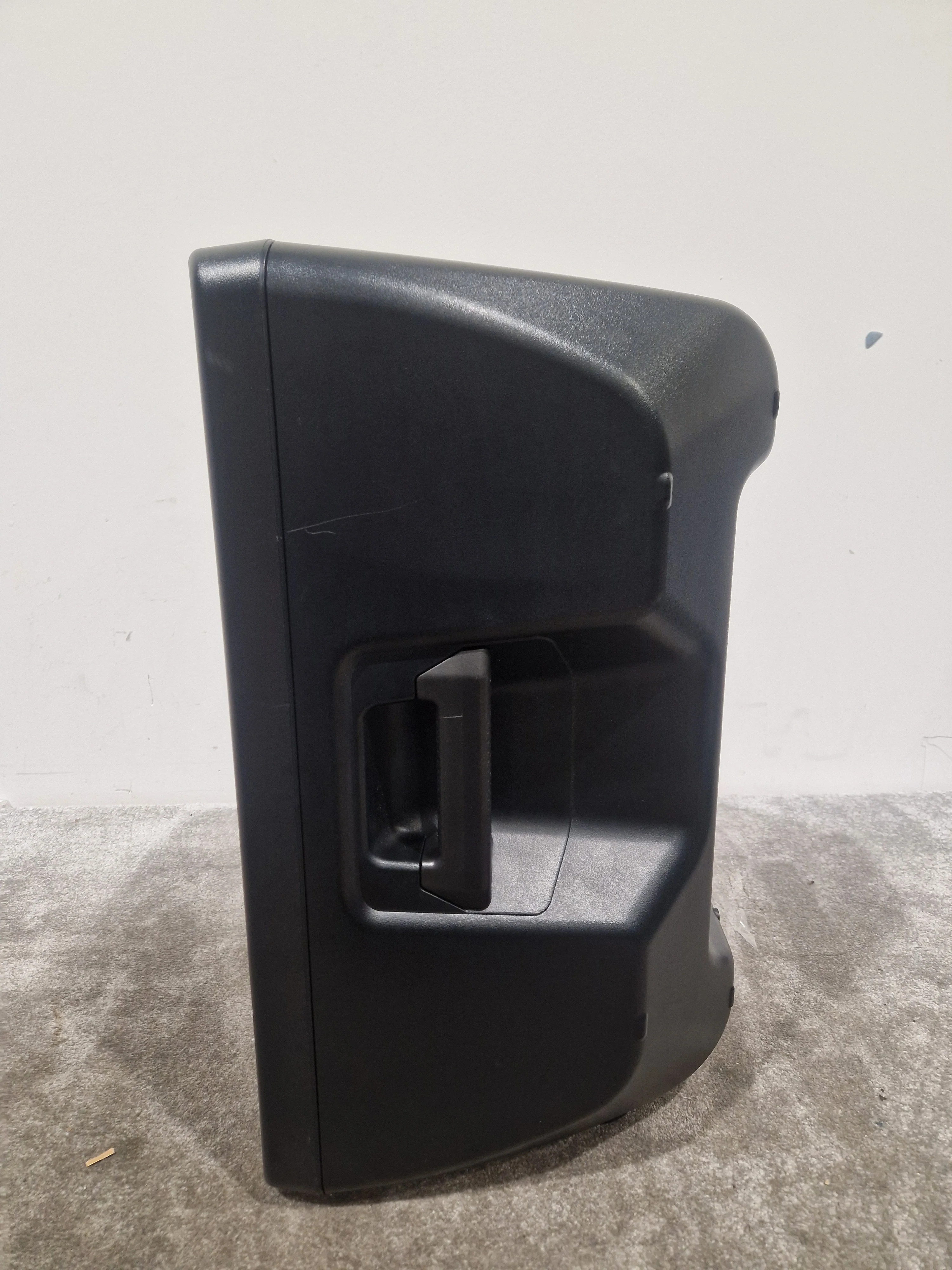 Yamaha DBR12 Speaker - 1000W Powered - Excellent w/ Power Cable & Soft Case - Image 10