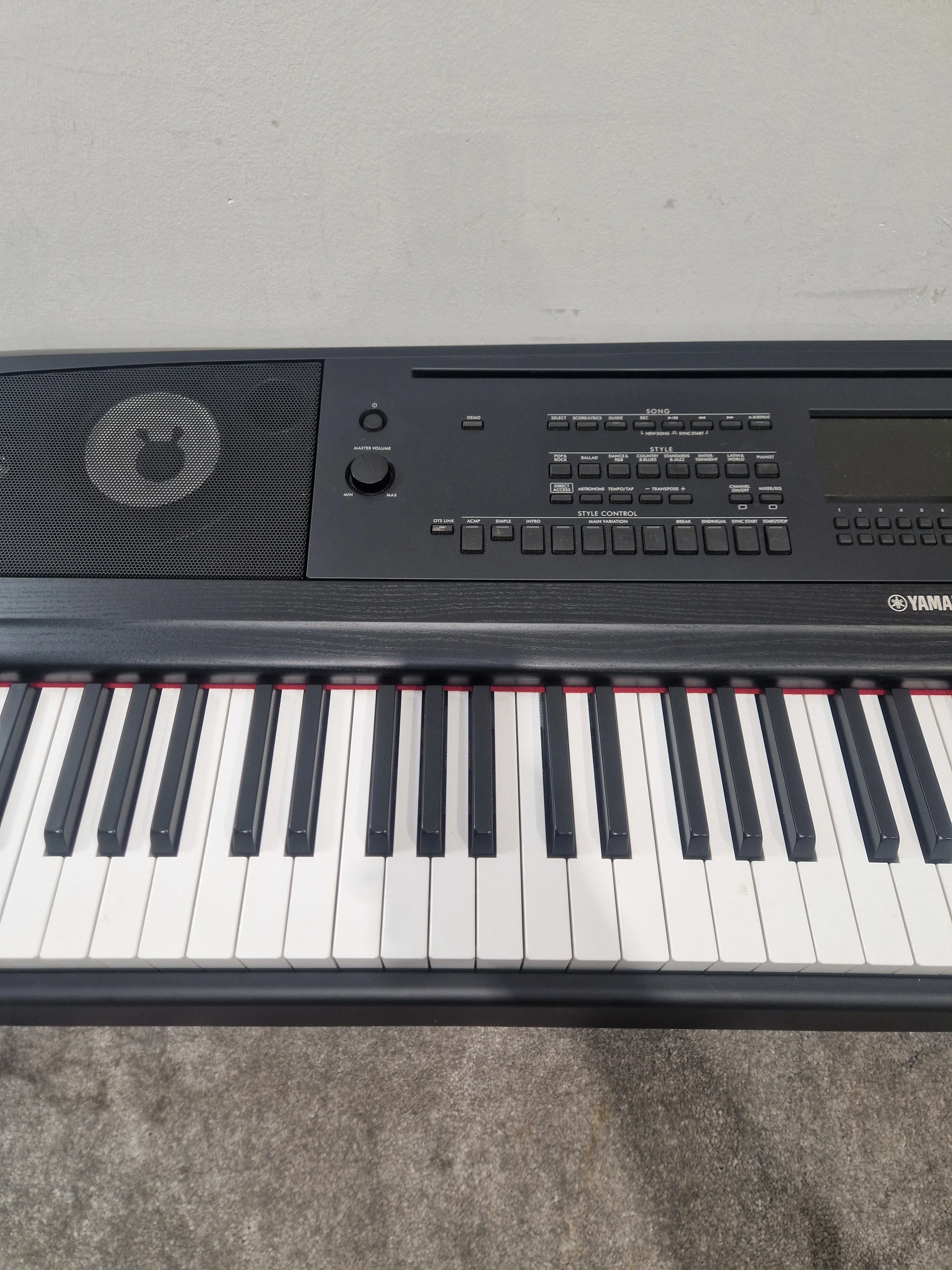 Yamaha Dgx 670 Keyboard - 88-Key Weighted Action, GHS Keyboard - Excellent w/ Original Box & Power Supply & Keyboard stand & seat - Image 10