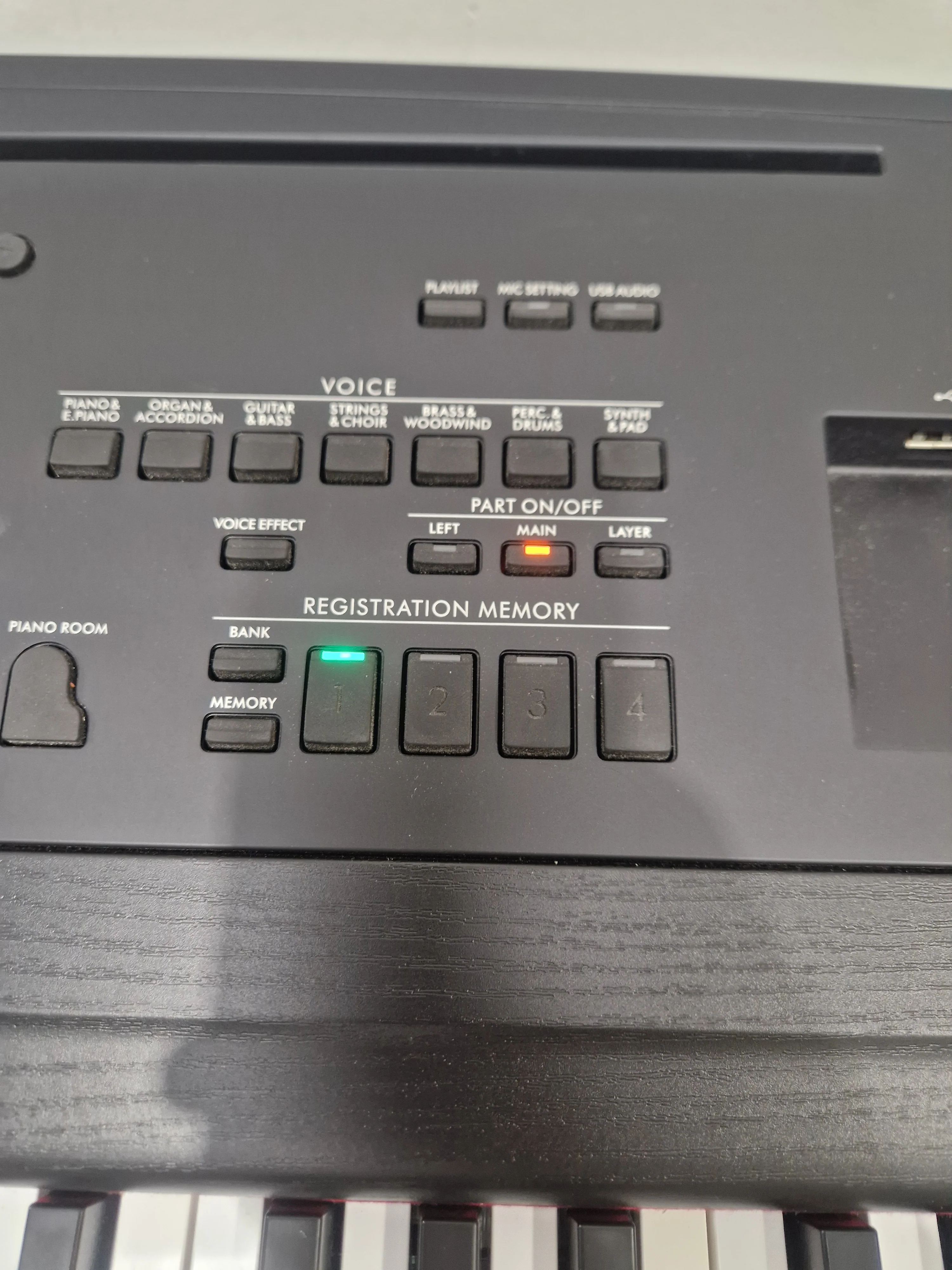 Yamaha Dgx 670 Keyboard - 88-Key Weighted Action, GHS Keyboard - Excellent w/ Original Box & Power Supply & Keyboard stand & seat - Image 6