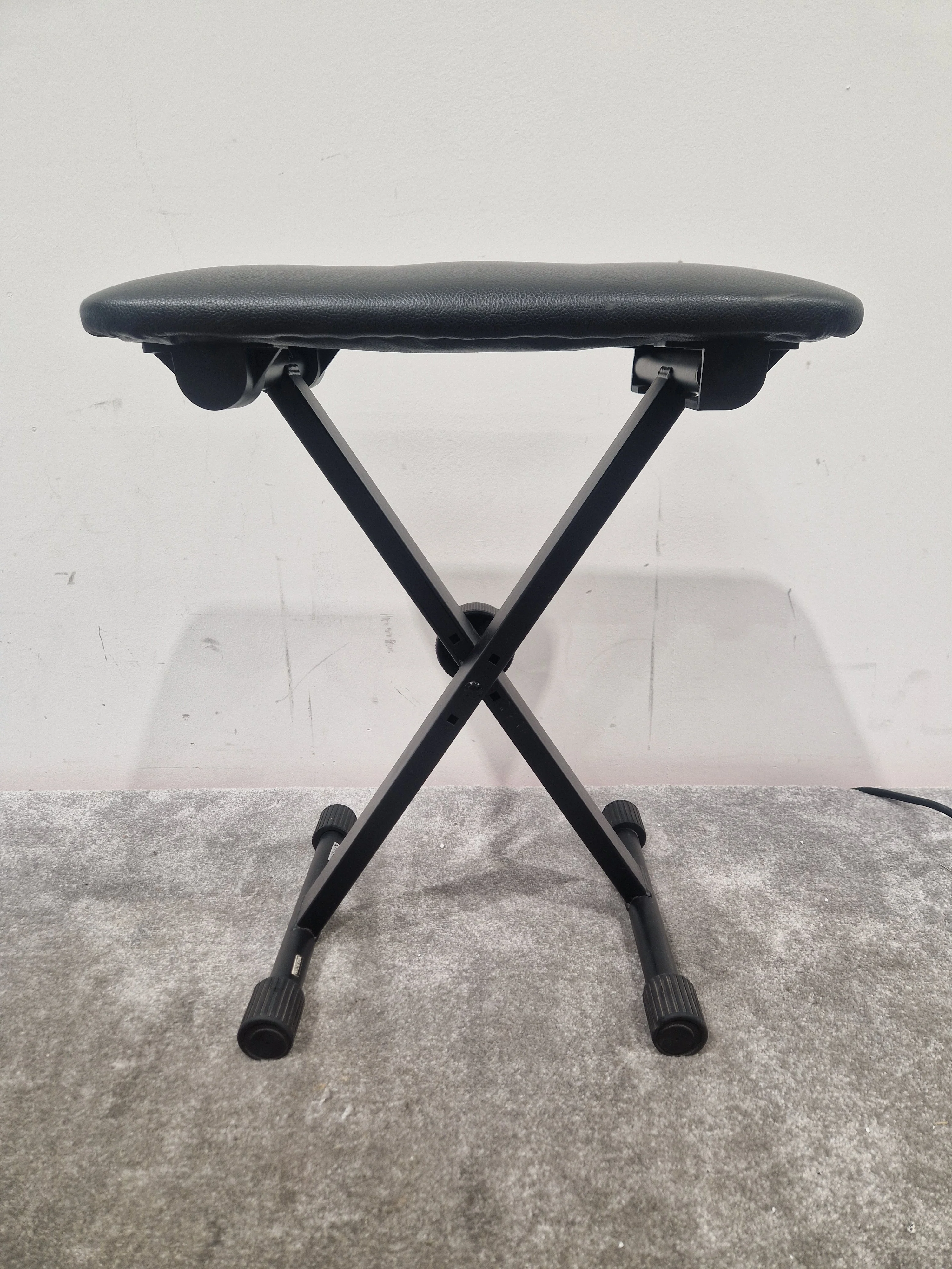 Yamaha Dgx 670 Keyboard - 88-Key Weighted Action, GHS Keyboard - Excellent w/ Original Box & Power Supply & Keyboard stand & seat - Image 9