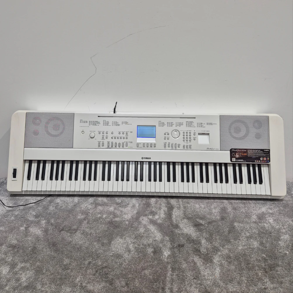 Yamaha DGX660 Keyboard - 88 Weighted Keys - Fair w/ Power Supply - Image 14