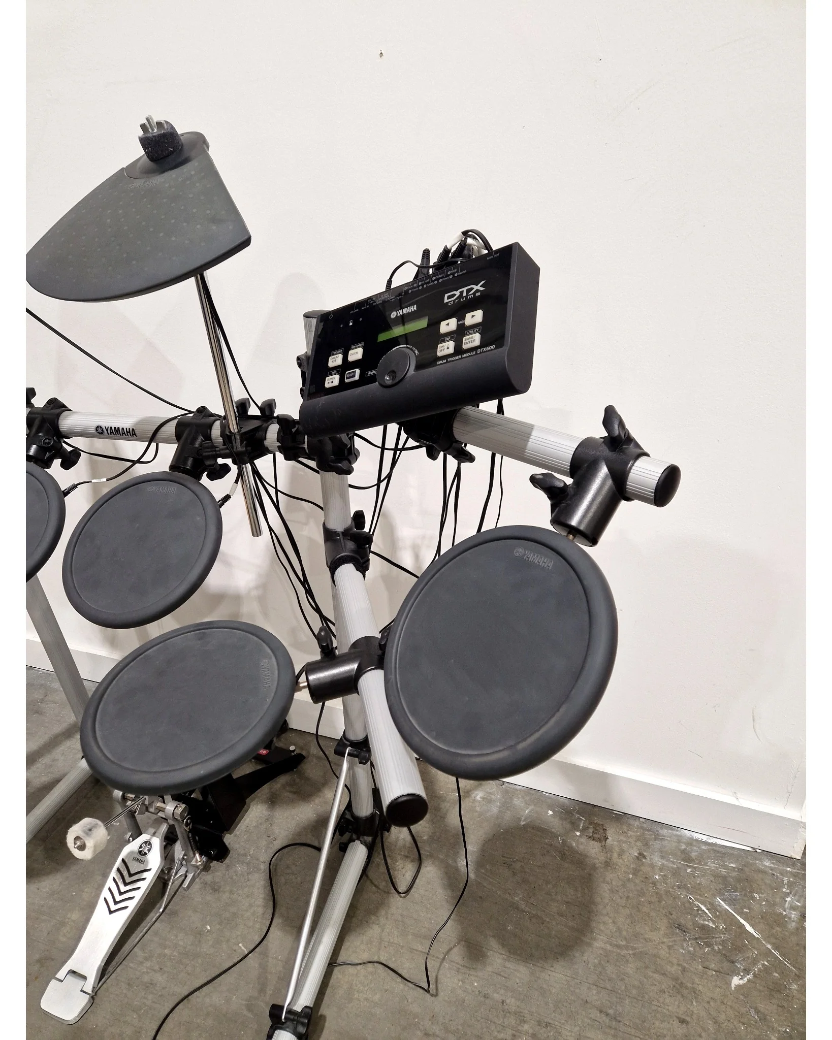 Yamaha DTX500 - Electronic Drum Kit - Excellent w/ Manuals - Image 9