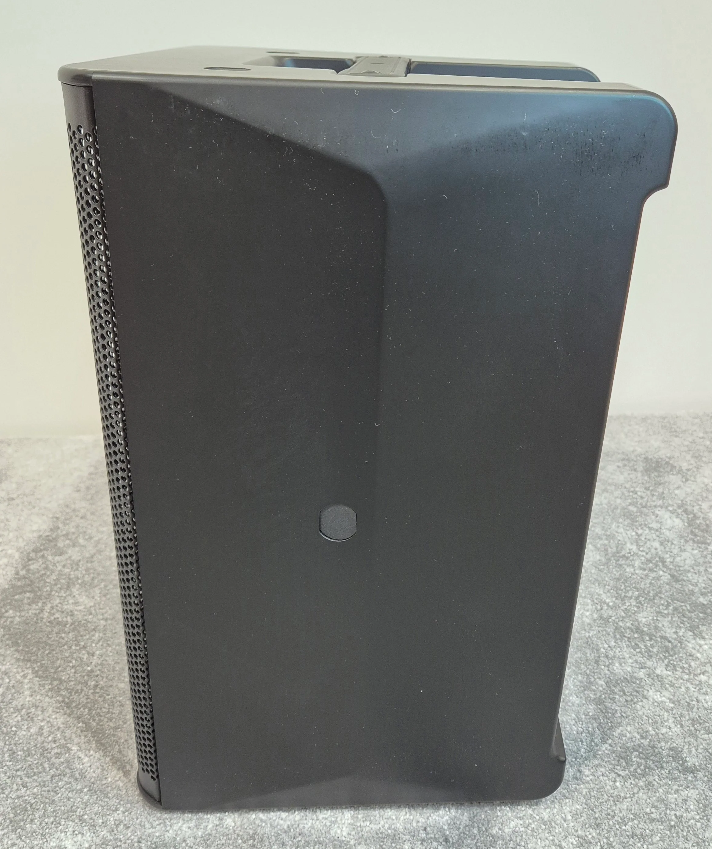 Yamaha DXR8 - 1100 Watts Active Full-Range PA Speaker - Open Box New - Image 2