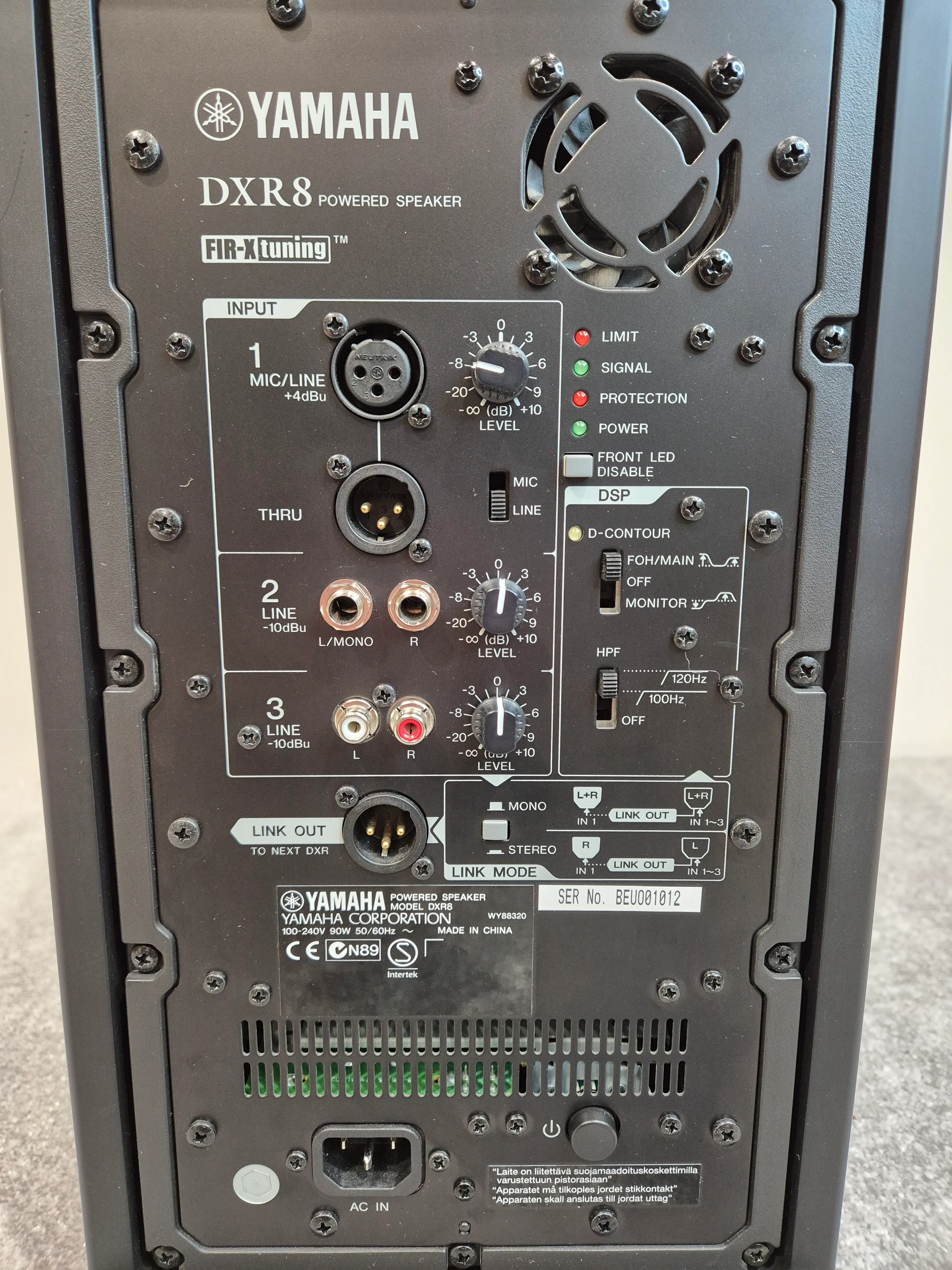 Yamaha DXR8 - 1100 Watts Active Full-Range PA Speaker - Open Box New - Image 4
