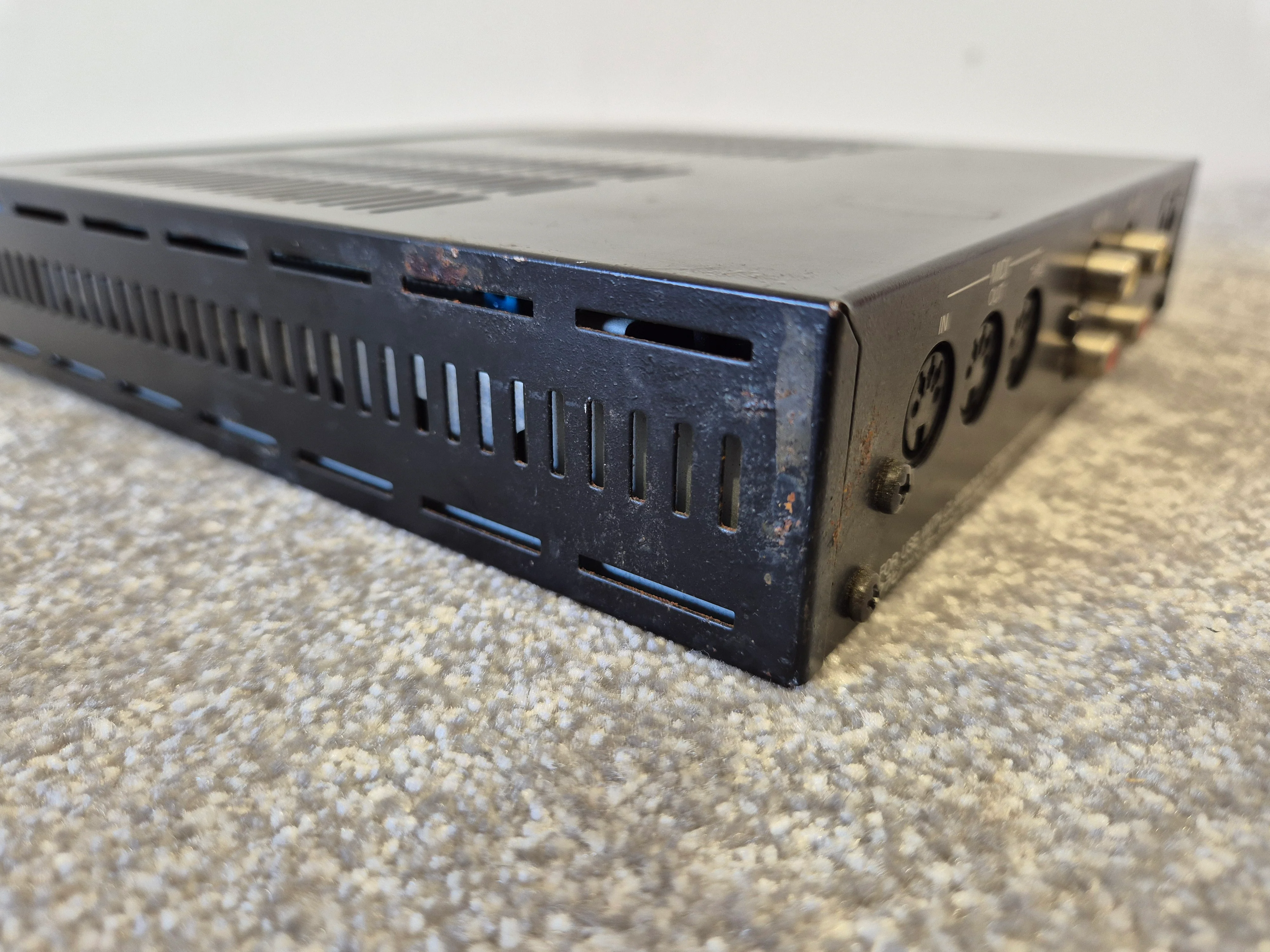 Yamaha AWM EMT-10 - Half-Rack-Sized Sound Module - Image 8