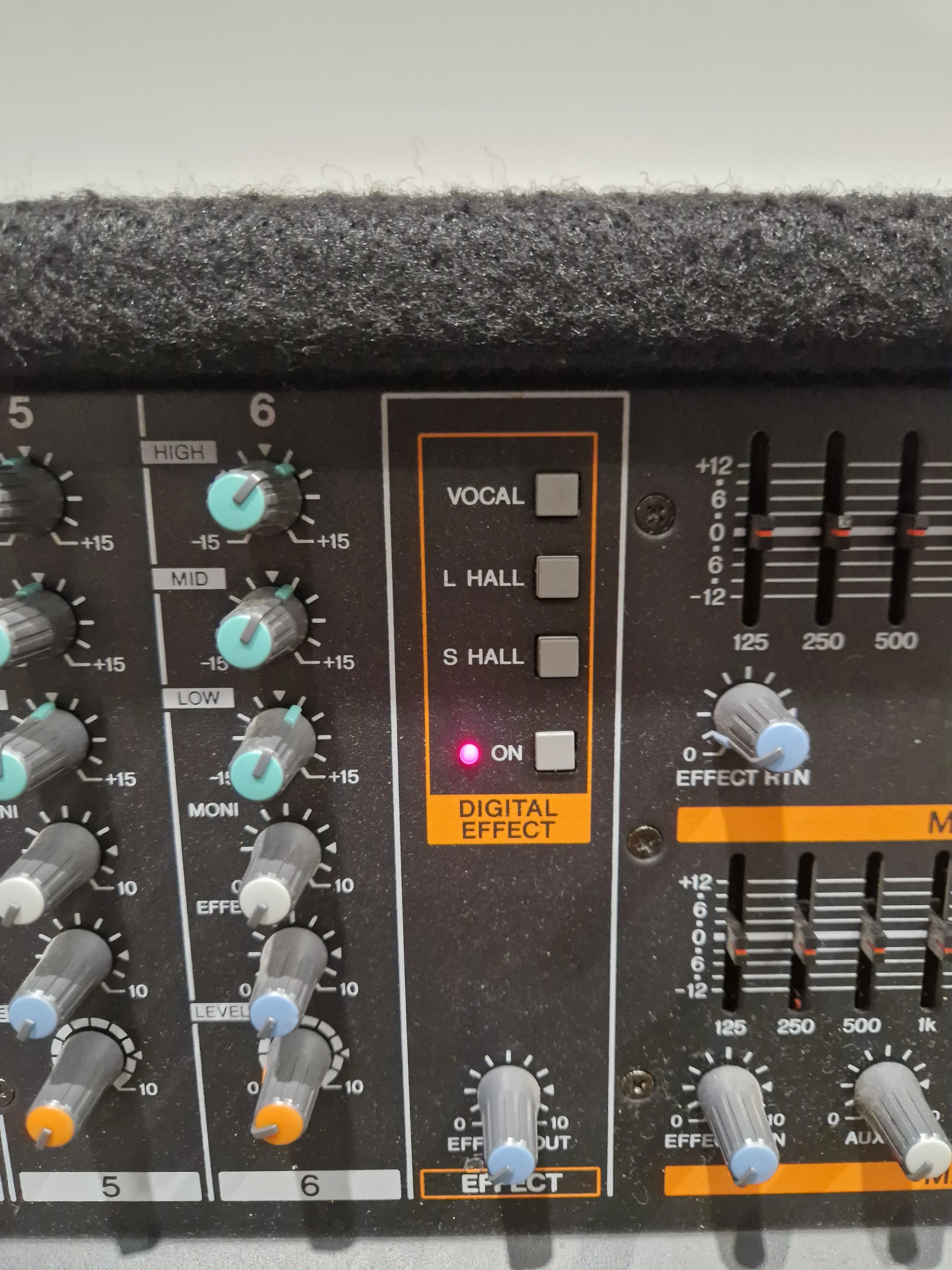 YAMAHA EMX640 Powered Mixer - 200W Stereo - Excellent w/ Power Supply - Image 3