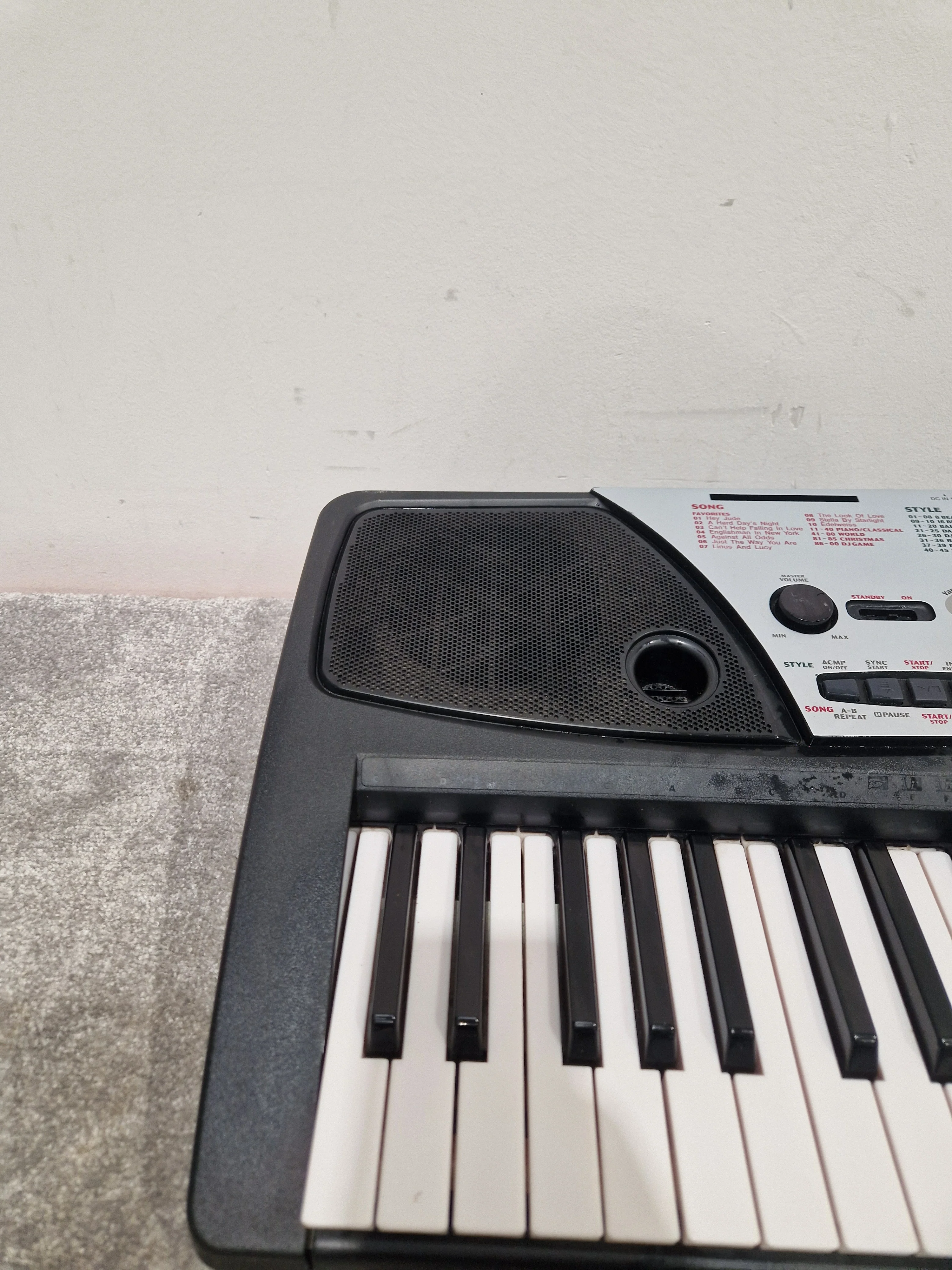 Yamaha EZ-150 - Electronic Keyboard - Excellent w/ Power Supply - Image 13