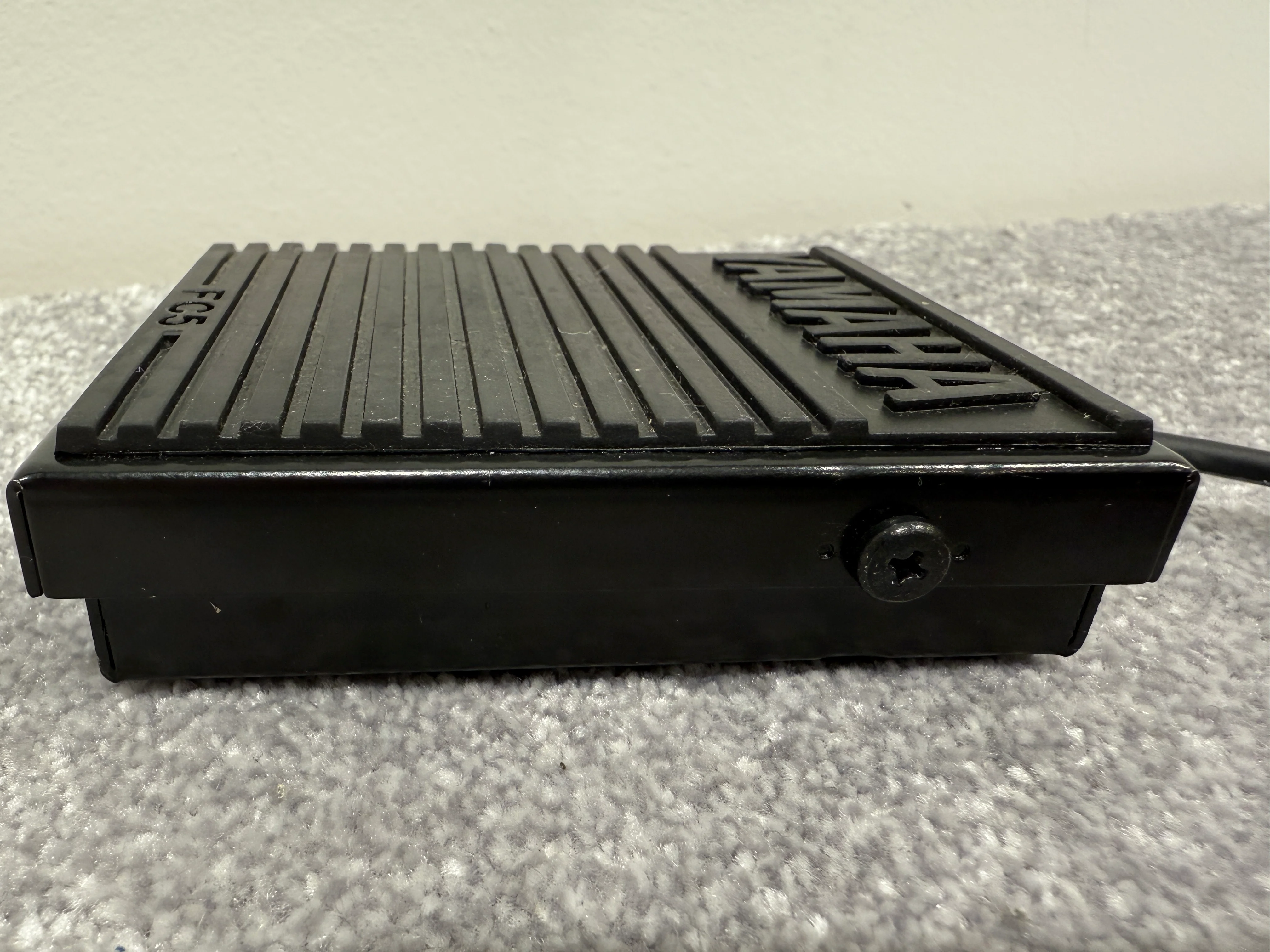 Yamaha FC5 Sustain Pedal for Keyboards - Image 4