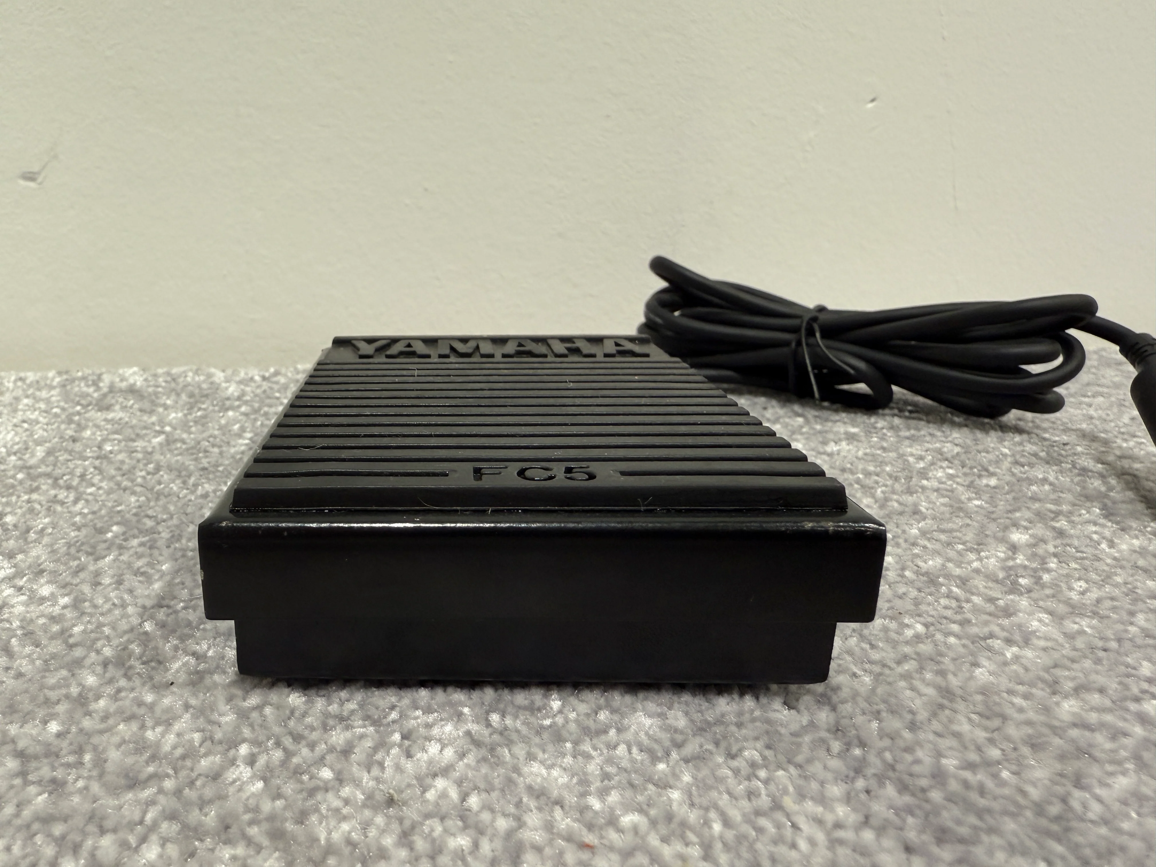 Yamaha FC5 Sustain Pedal for Keyboards - Image 5