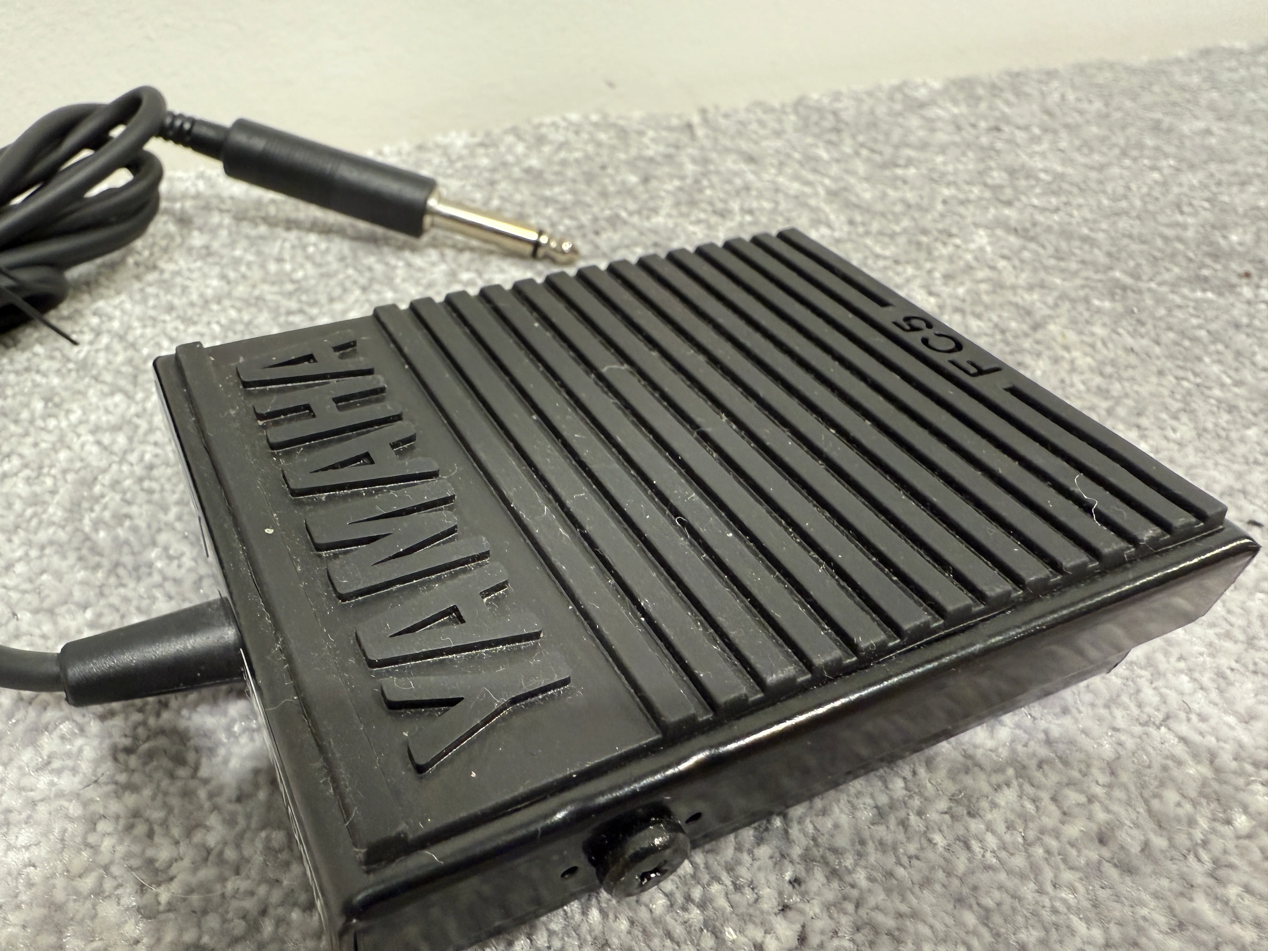 Yamaha FC5 Sustain Pedal for Keyboards - Image 7
