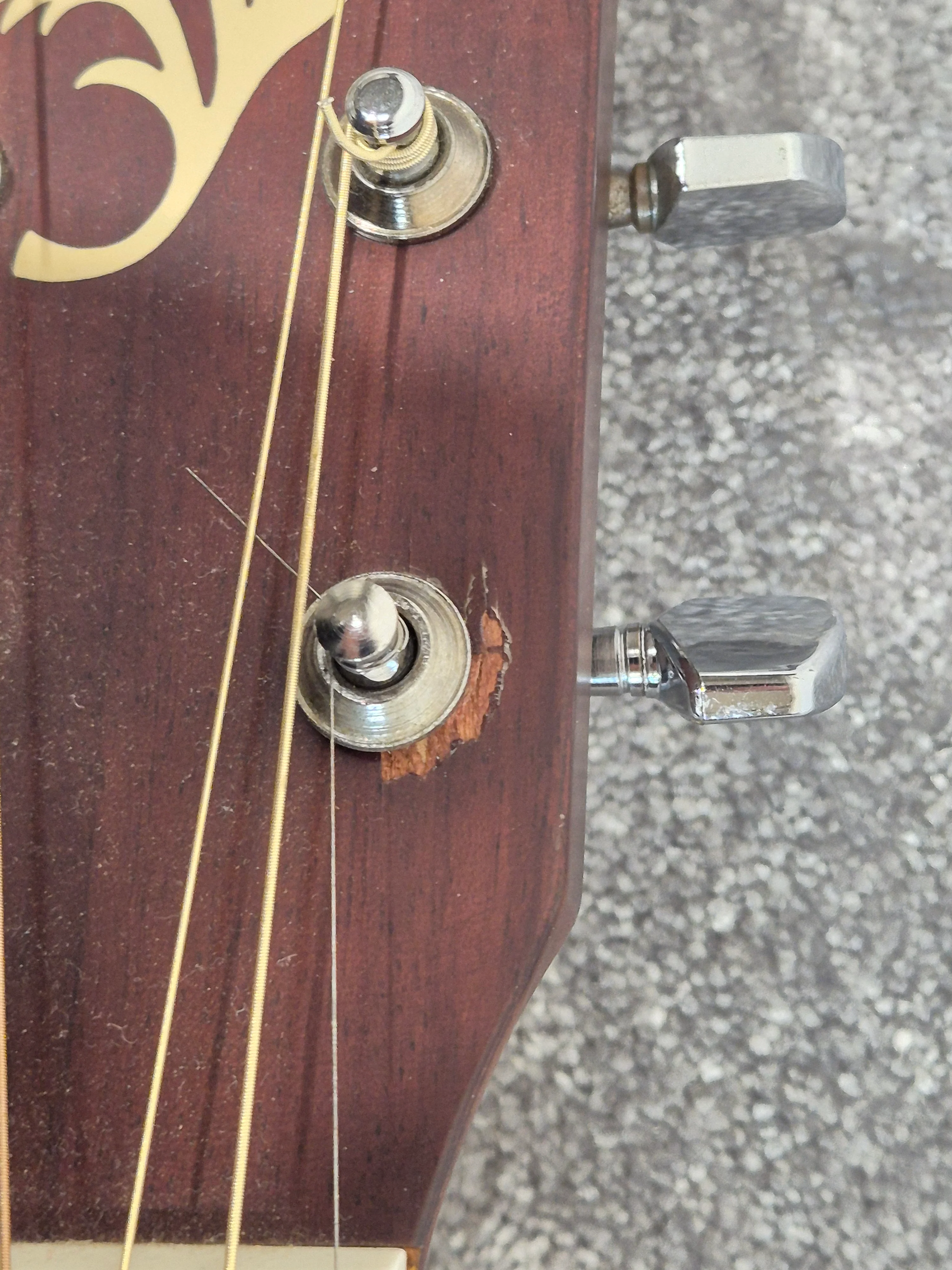 Yamaha FS-311 Acoustic Guitar - Spruce Top, Nato Back & Sides - Good - Image 5