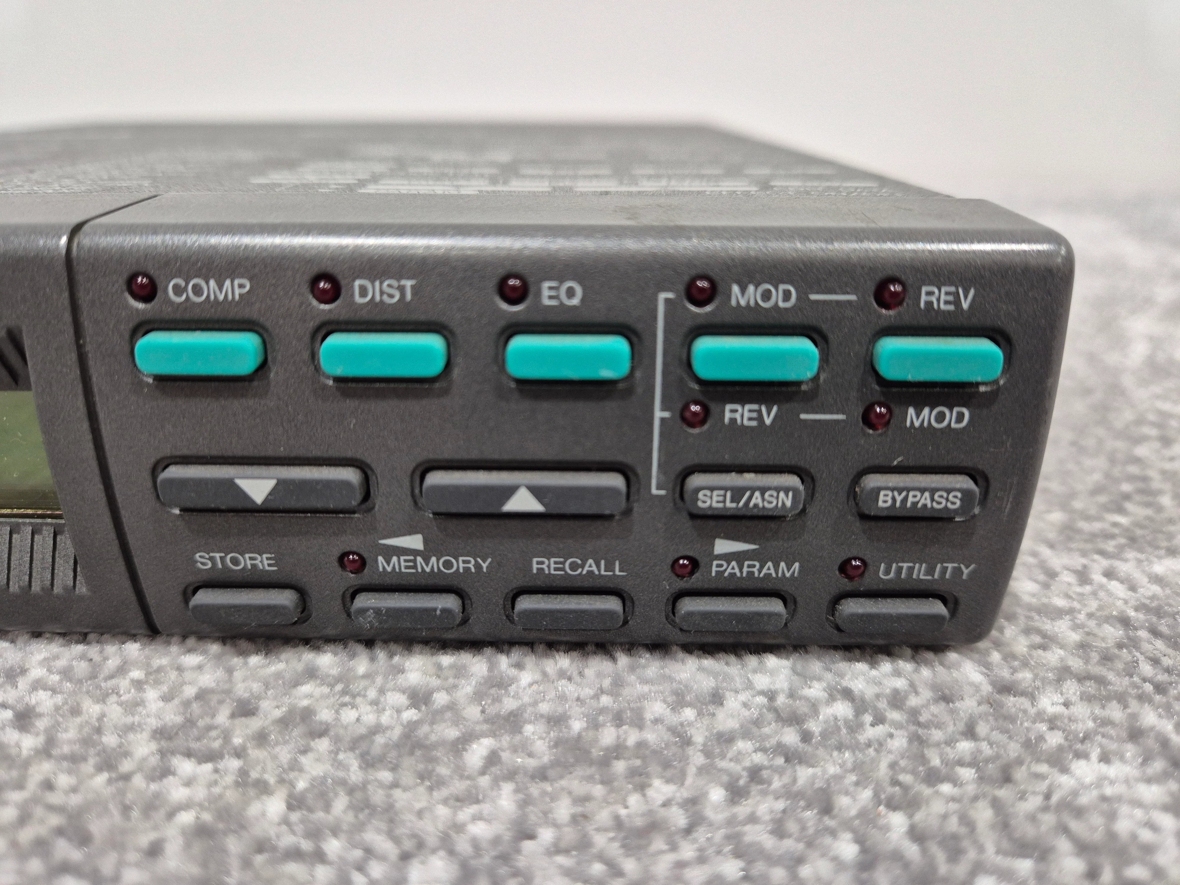 Yamaha FX500 - Digital Simul-Effect Processor w/ Manual - Image 2