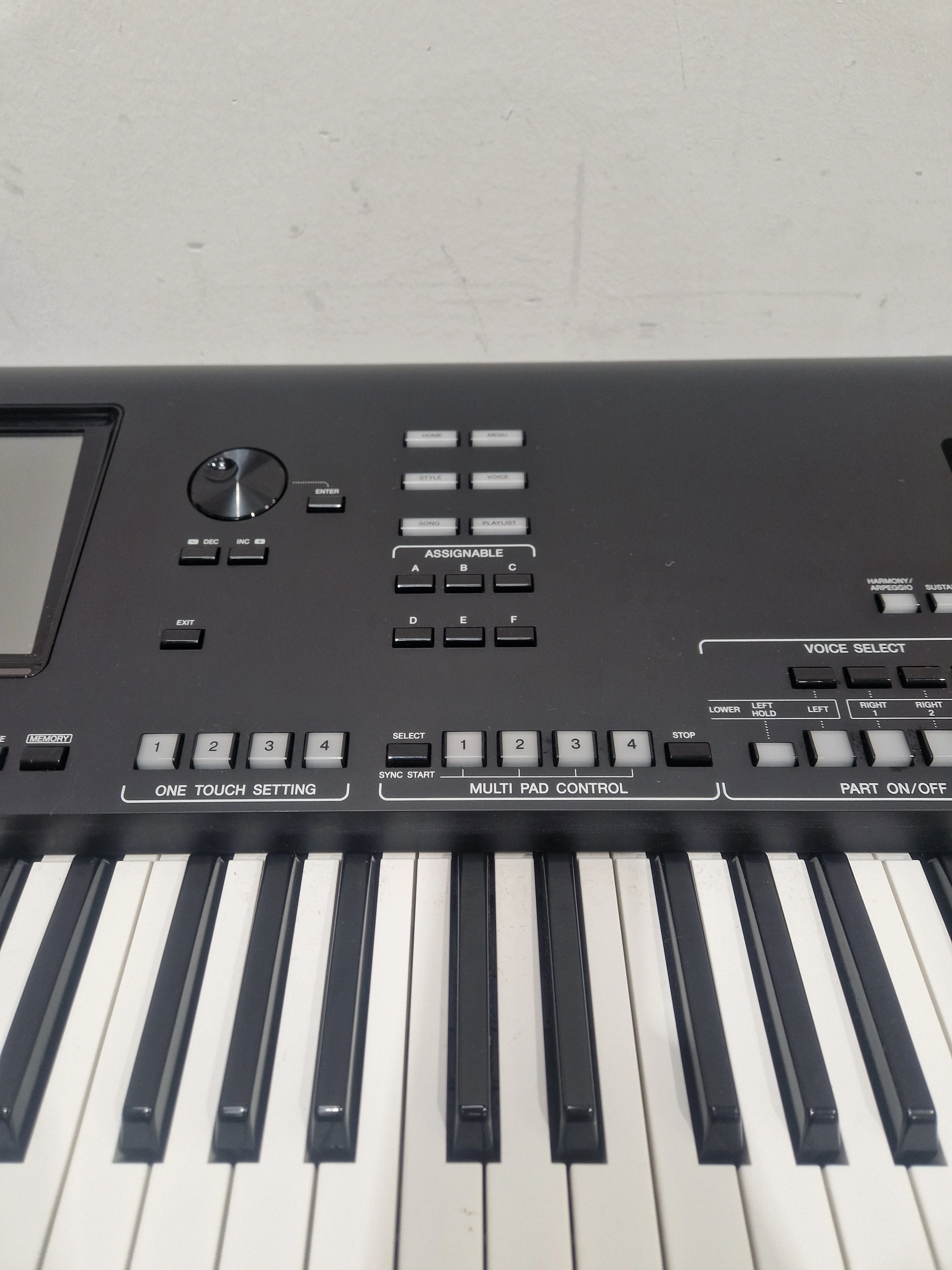Yamaha Genos - Digital Workstation Keyboard - Excellent w/ Soft Case & Keyboard Pedal - Image 8