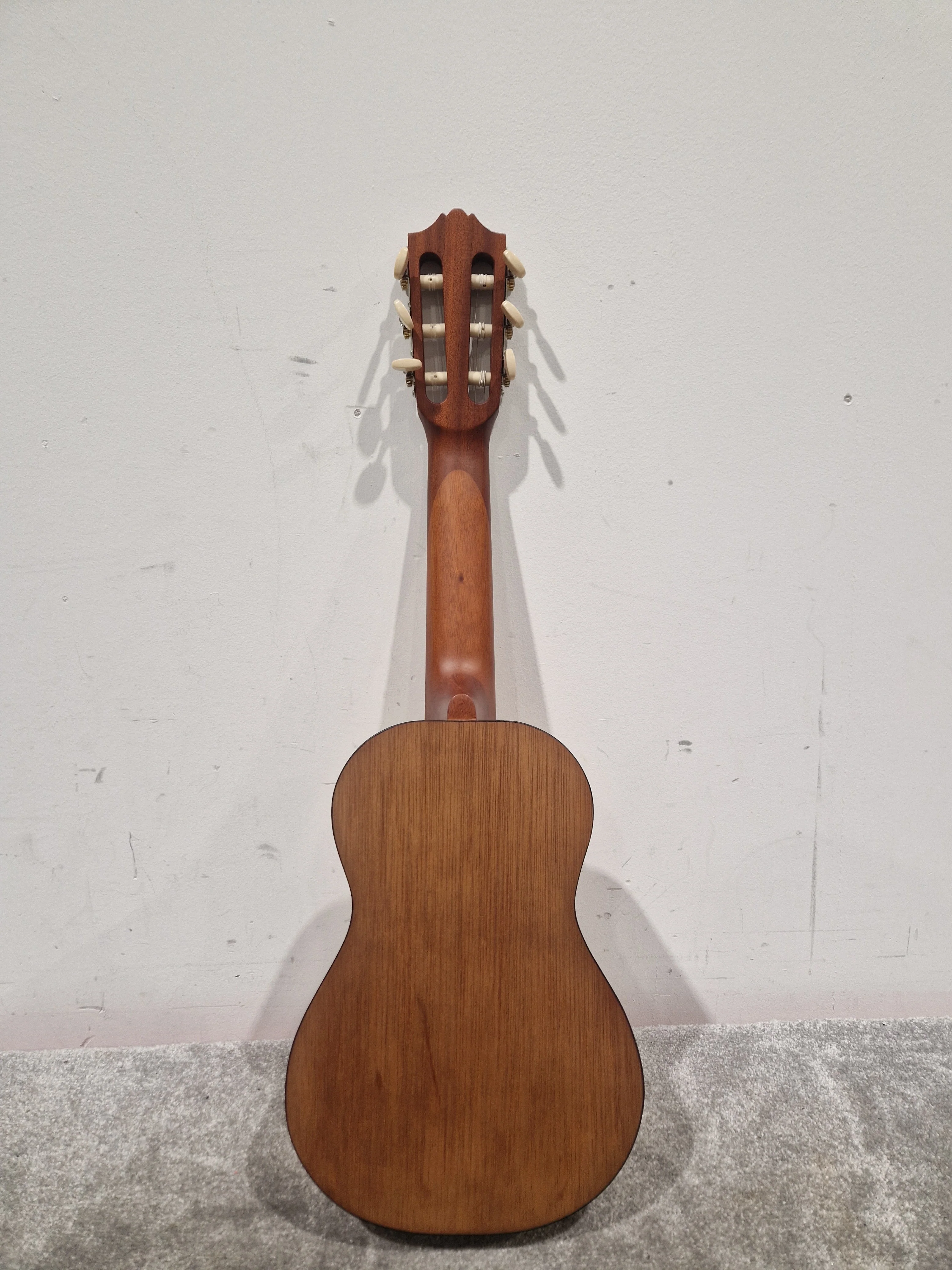 Yamaha GL1 - Guitalele - Natural - Excellent w/ Soft Case - Image 10