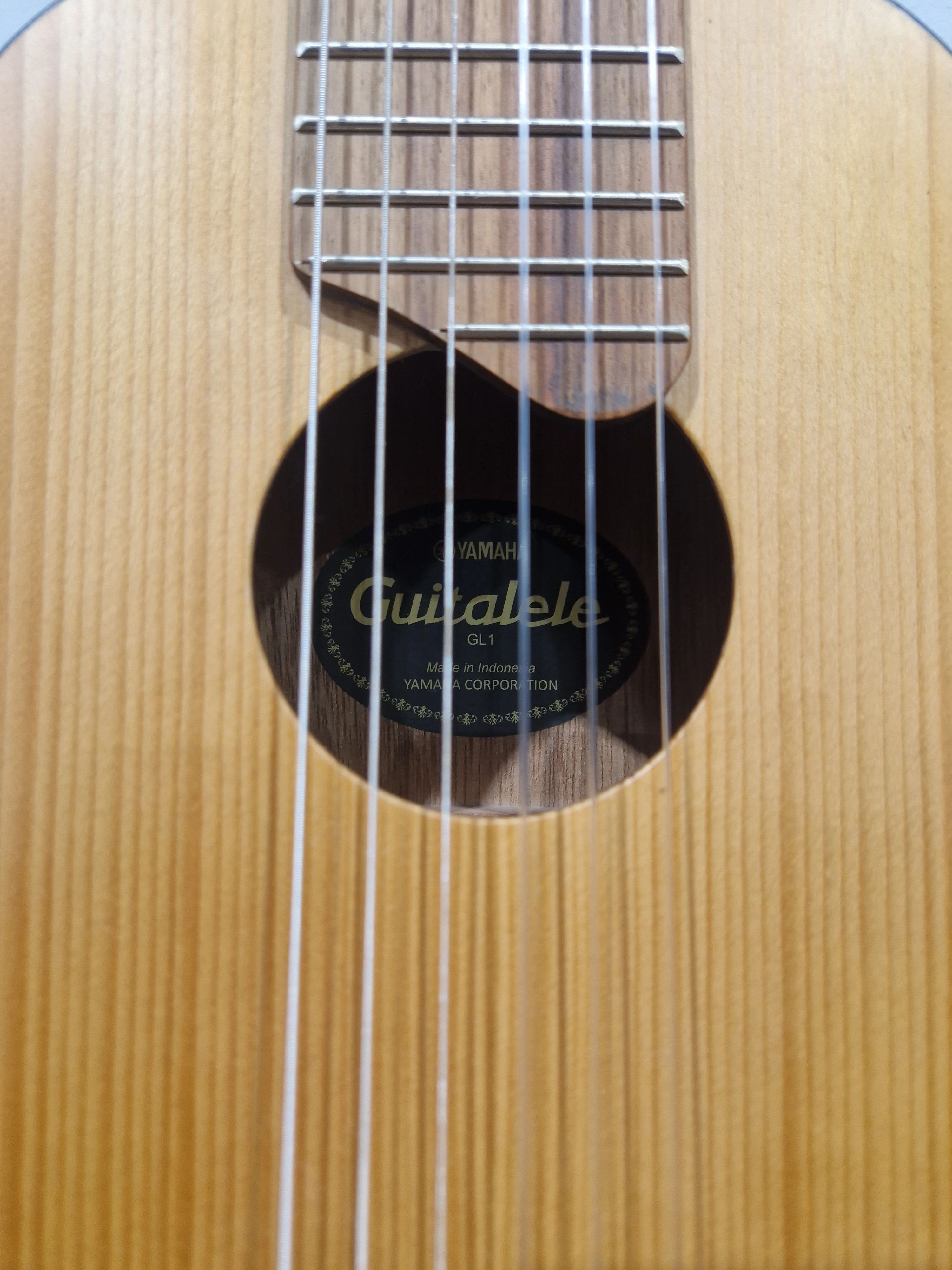 Yamaha GL1 - Guitalele - Natural - Excellent w/ Soft Case - Image 12