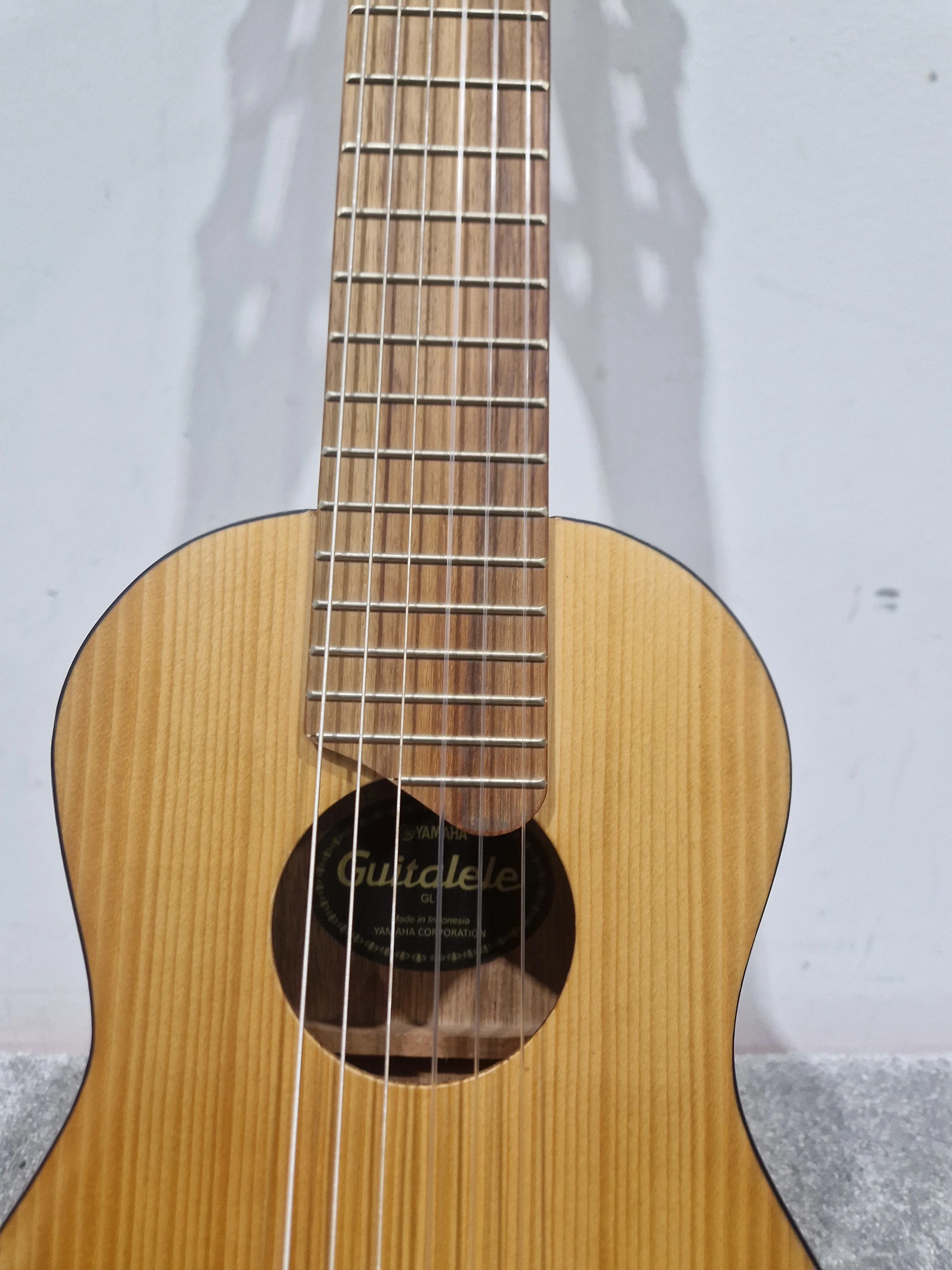 Yamaha GL1 - Guitalele - Natural - Excellent w/ Soft Case - Image 4