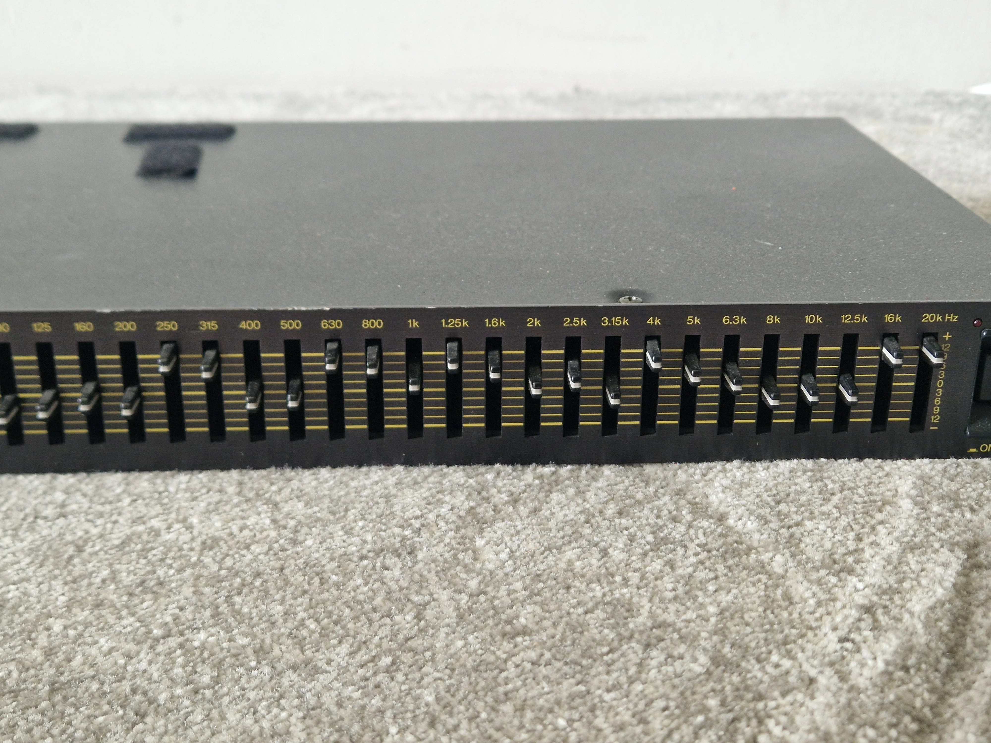 Yamaha GQ1031C Graphic Equaliser – 31-Band EQ & Rack-Mount Design – Good - Image 4