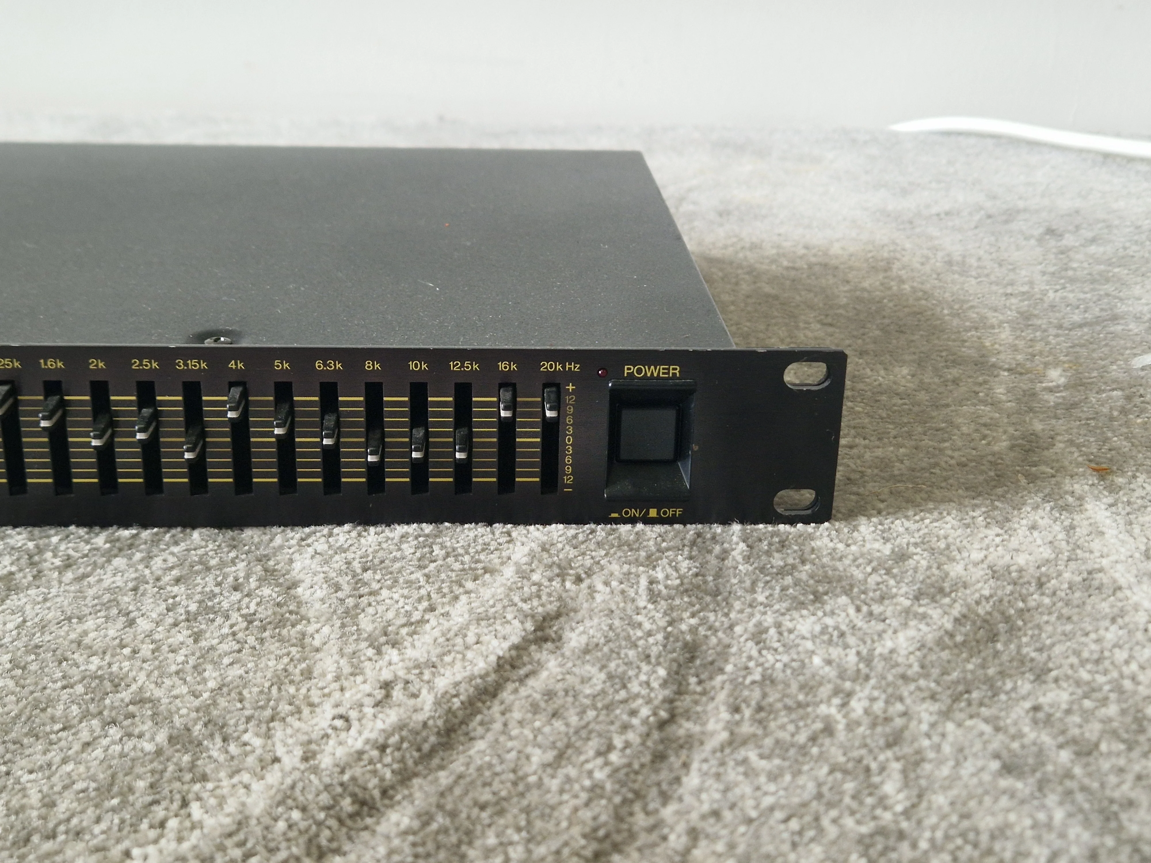 Yamaha GQ1031C Graphic Equaliser – 31-Band EQ & Rack-Mount Design – Good - Image 5