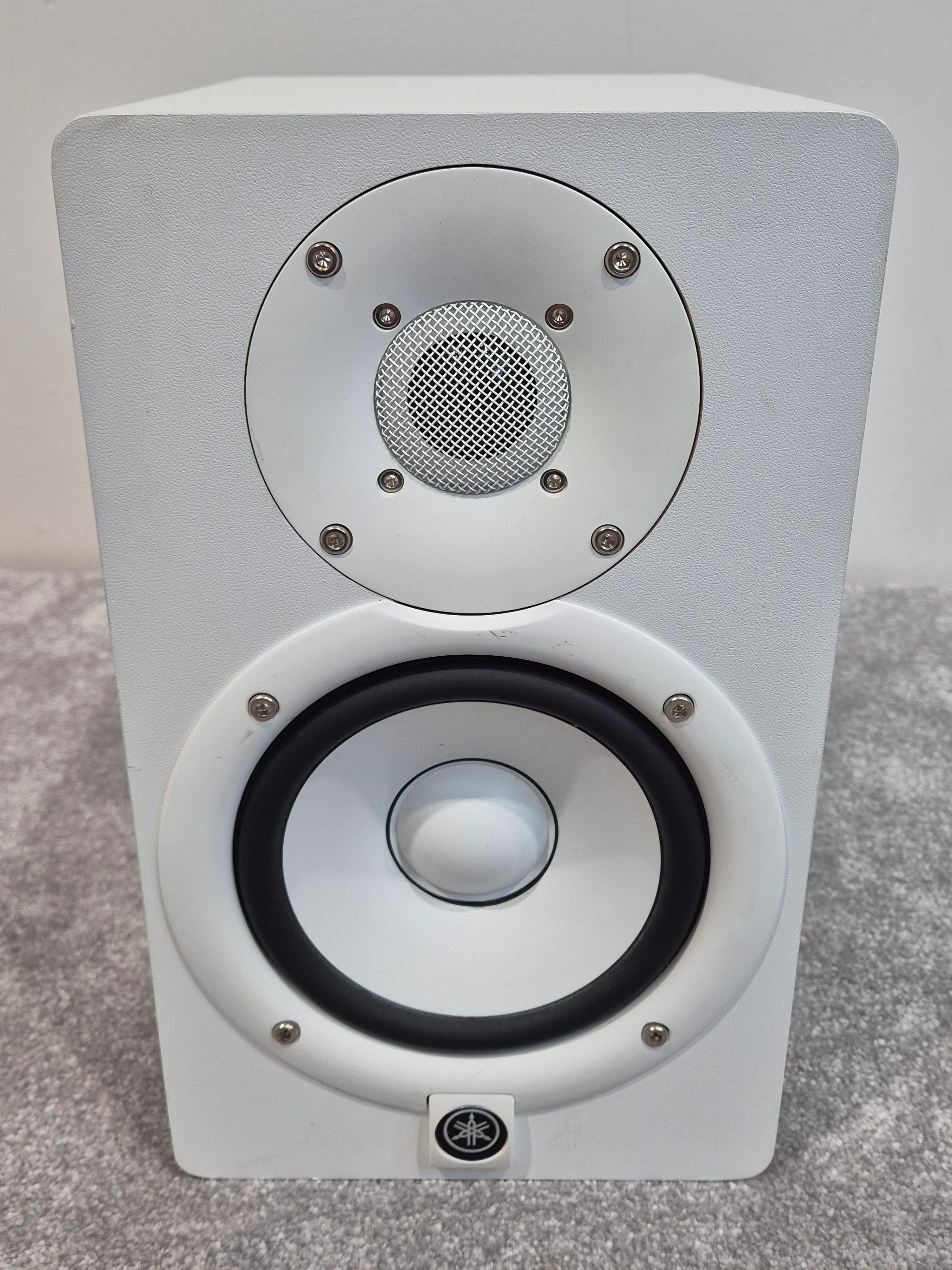 Yamaha H5 Studio Monitor Speakers - 2-Way Bass-Reflex Bi-Amplified - Pair - Image 6