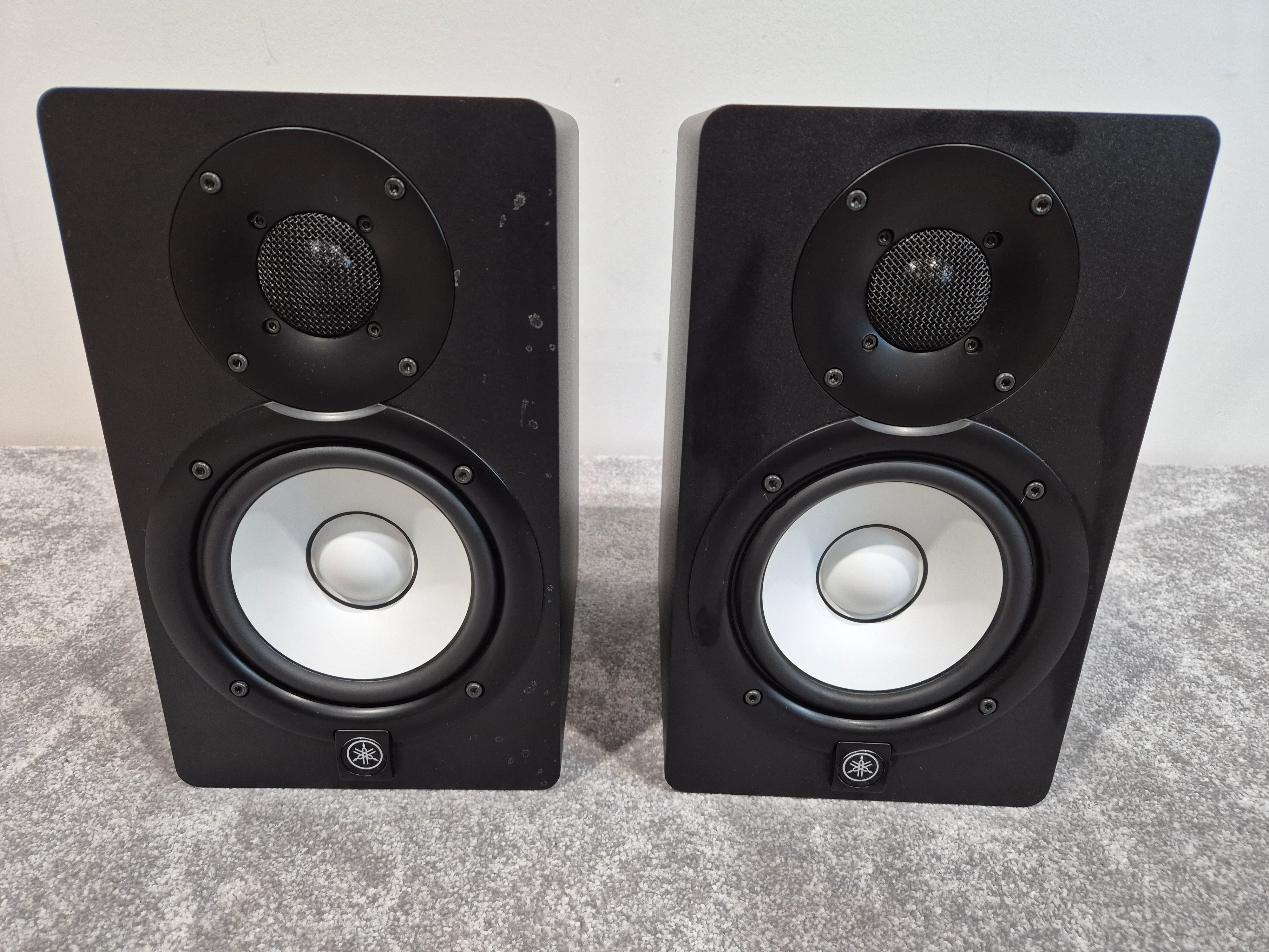 Yamaha HS5 - Powered Studio Monitor Speaker - Pair