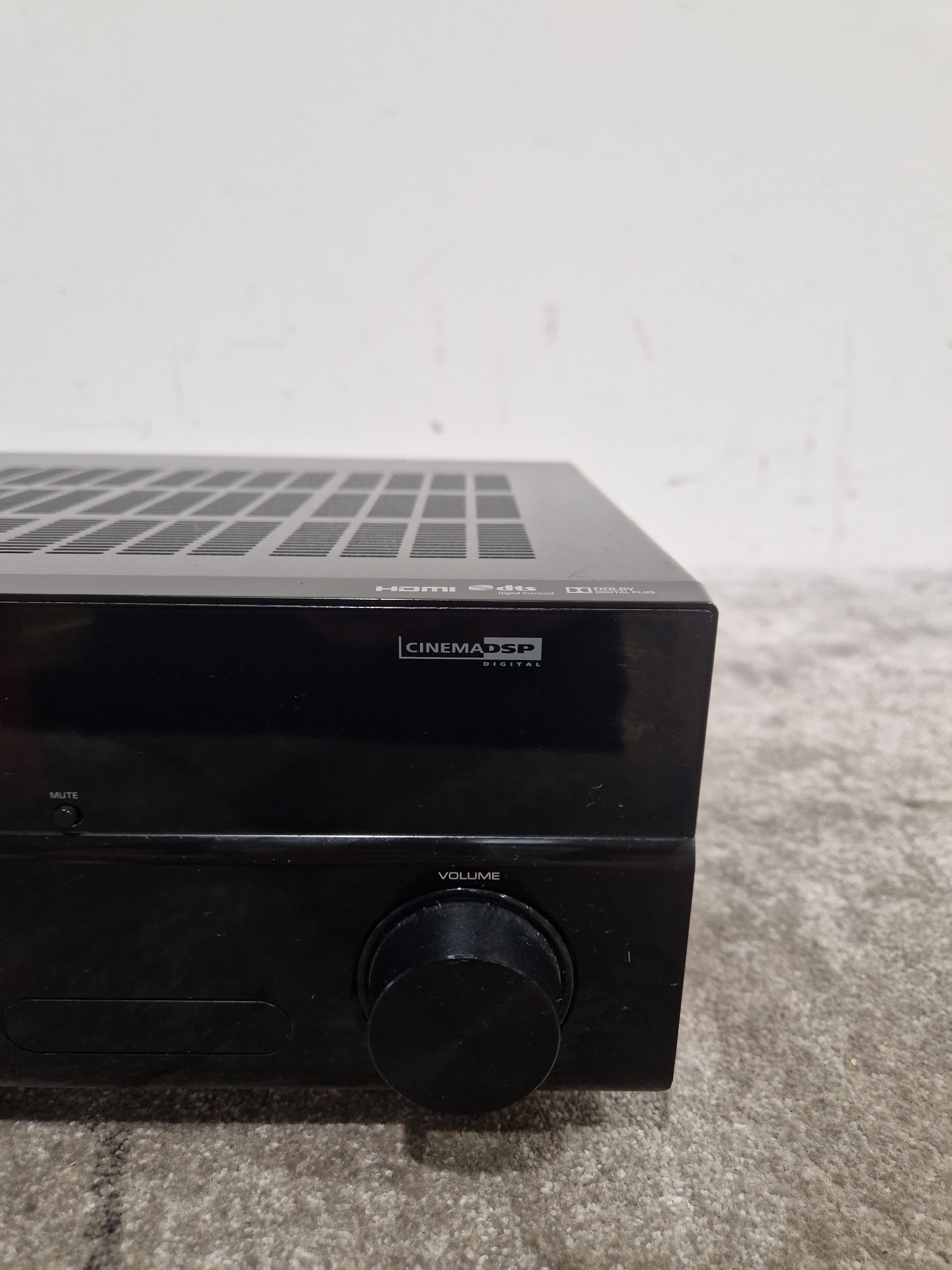 Yamaha HTR-2067 - AV Receiver - Black - Excellent - Image 2