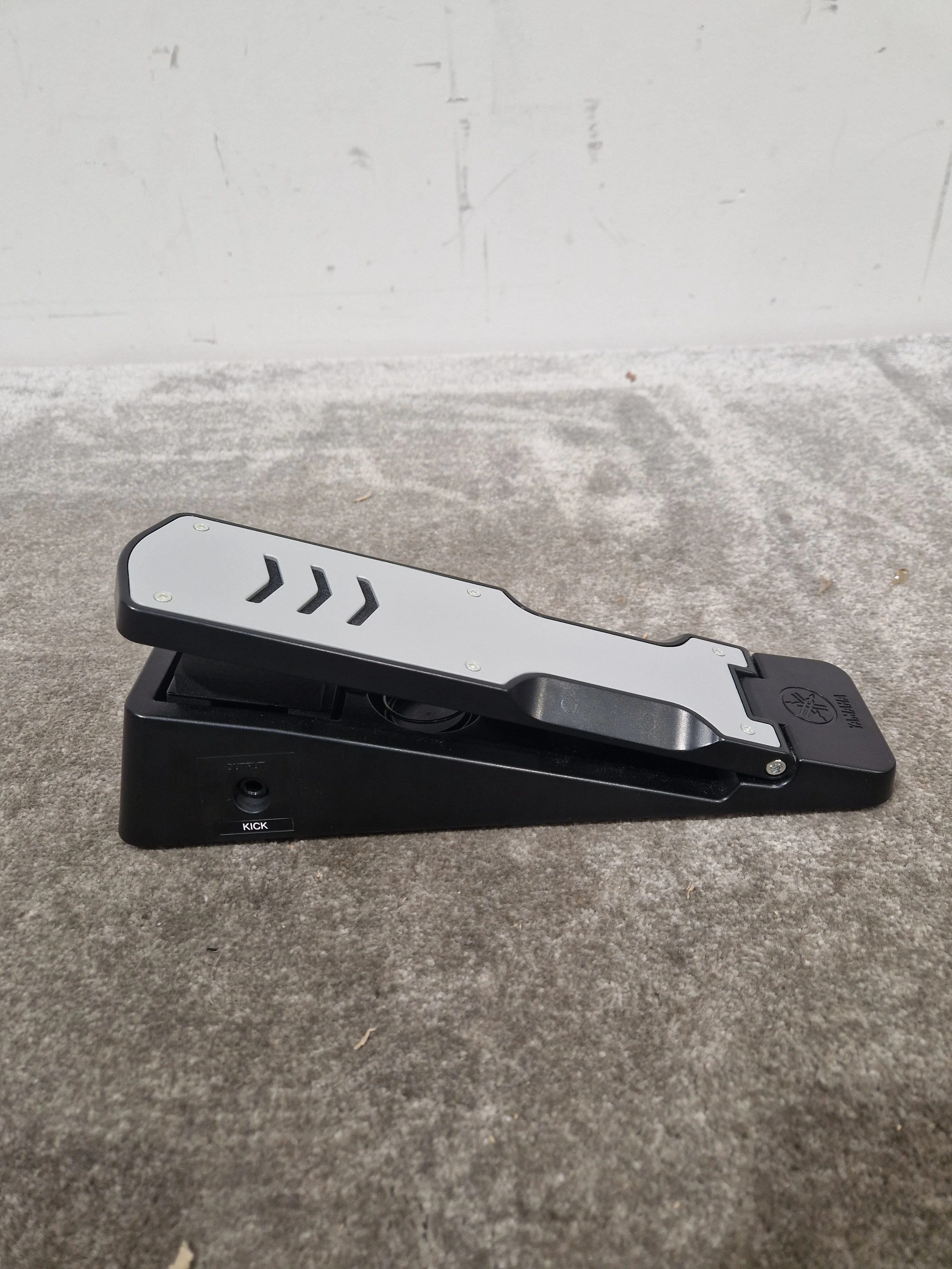 Yamaha KU-100 Electronic Kick Pedal - Quiet Practice Design - Excellent w/ Connector cable - Image 4