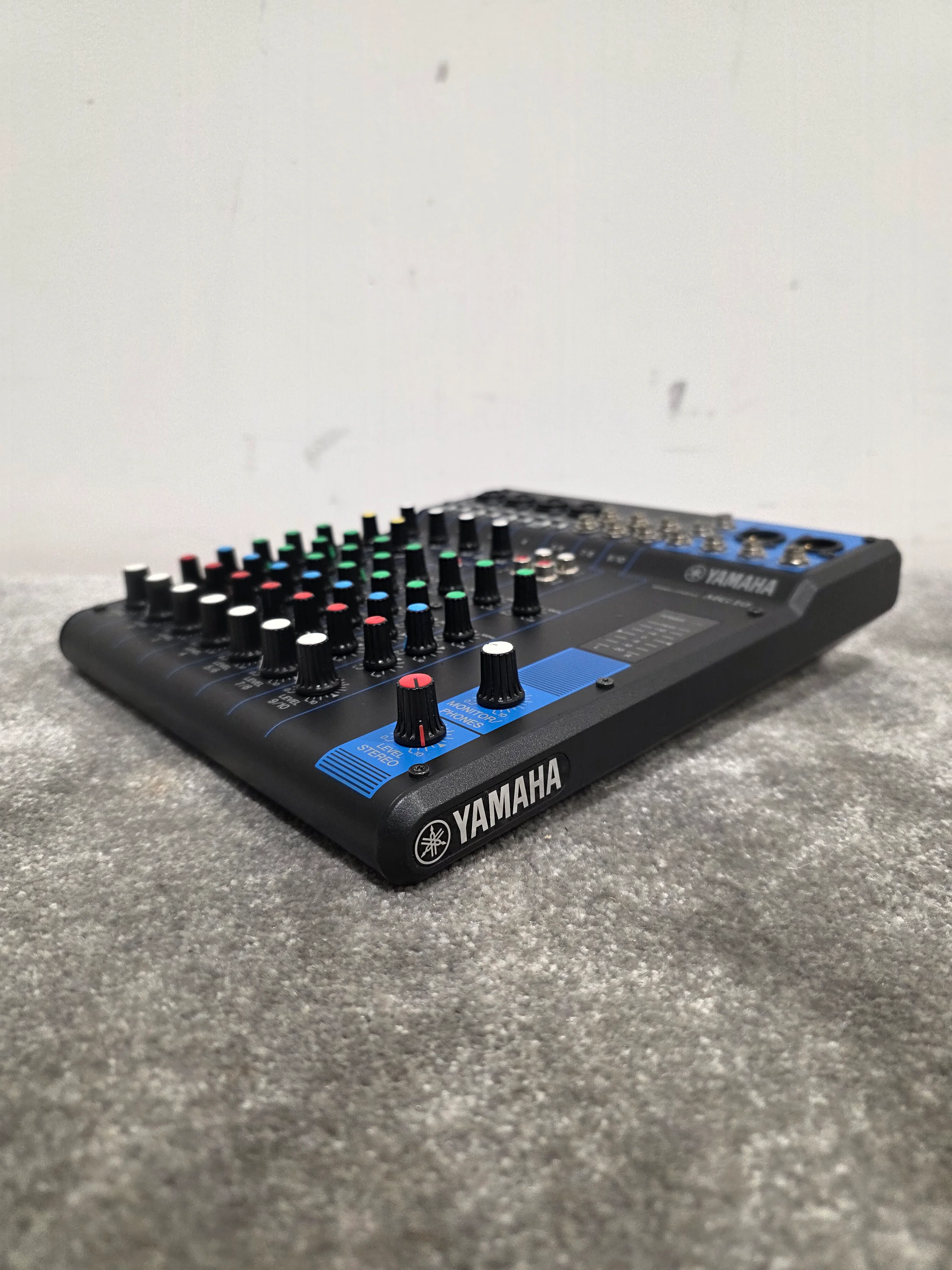 Yamaha MG10 - Mixing Console - Good - Image 10