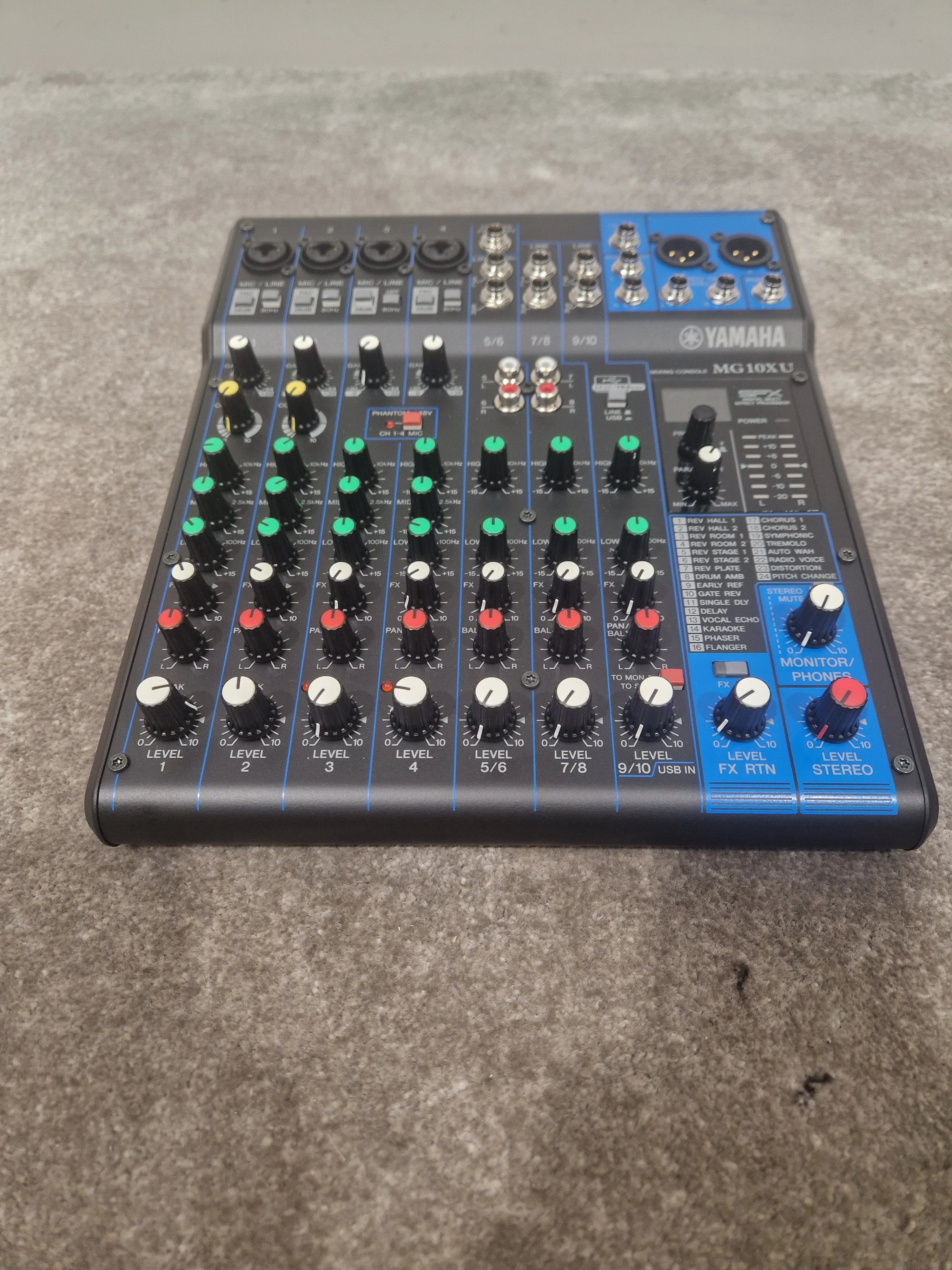 Yamaha MG10XU - 10-Channel Mixer w/ FX - Excellent w/ Soft Case - Image 5