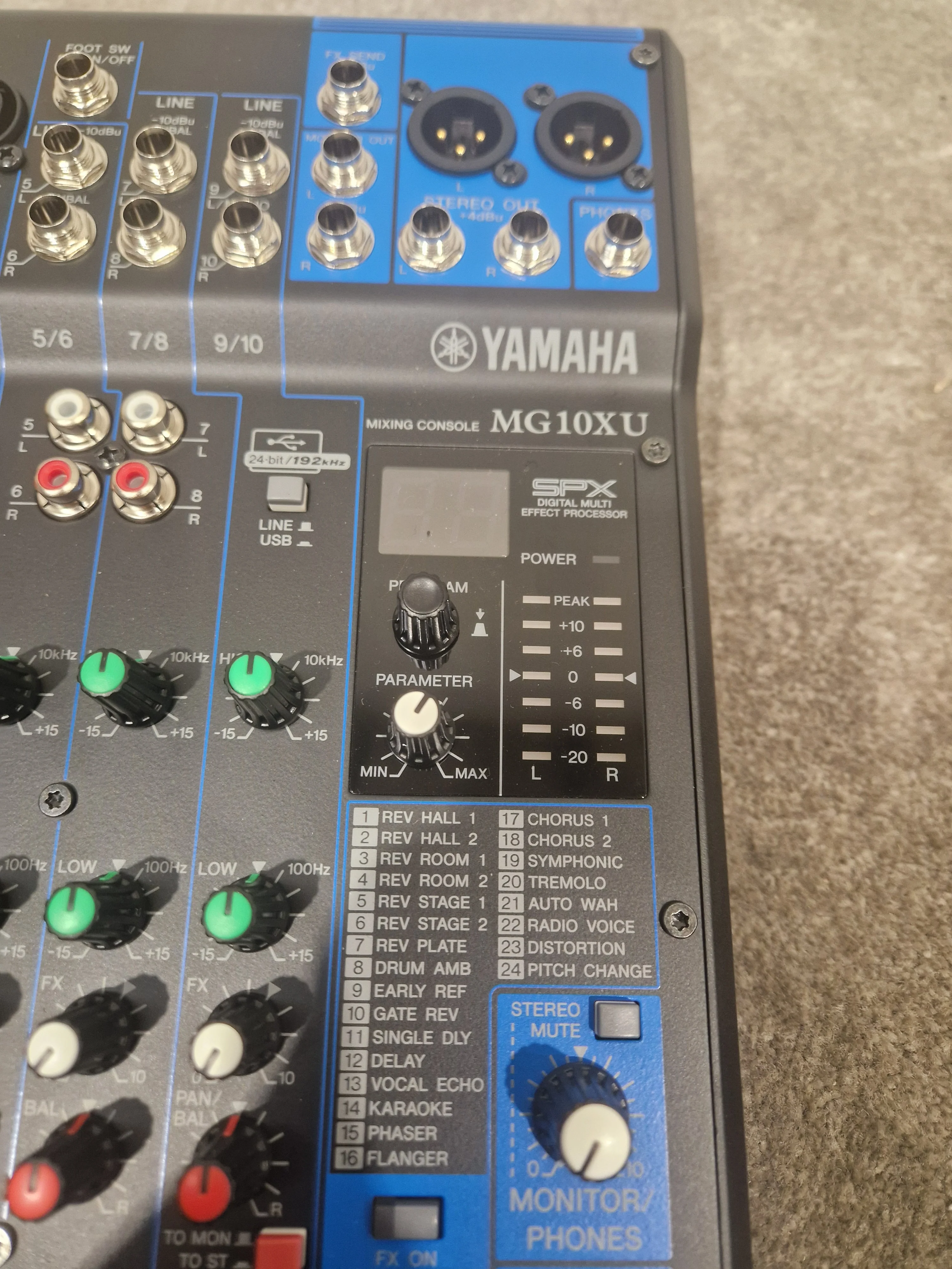 Yamaha MG10XU - 10-Channel Mixer w/ FX - Excellent w/ Soft Case - Image 7