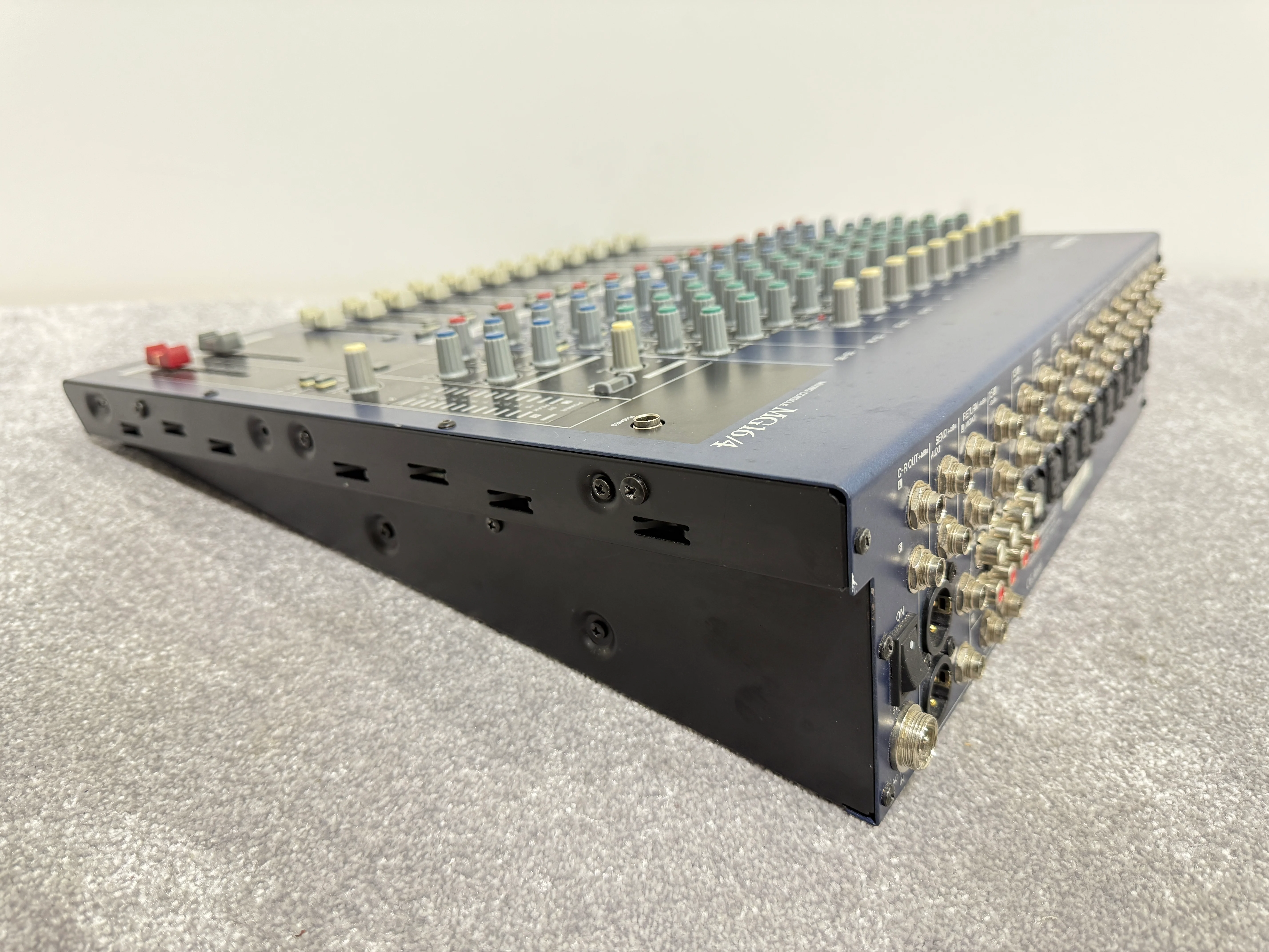 Yamaha MG16/4 Mixing Console - Image 10