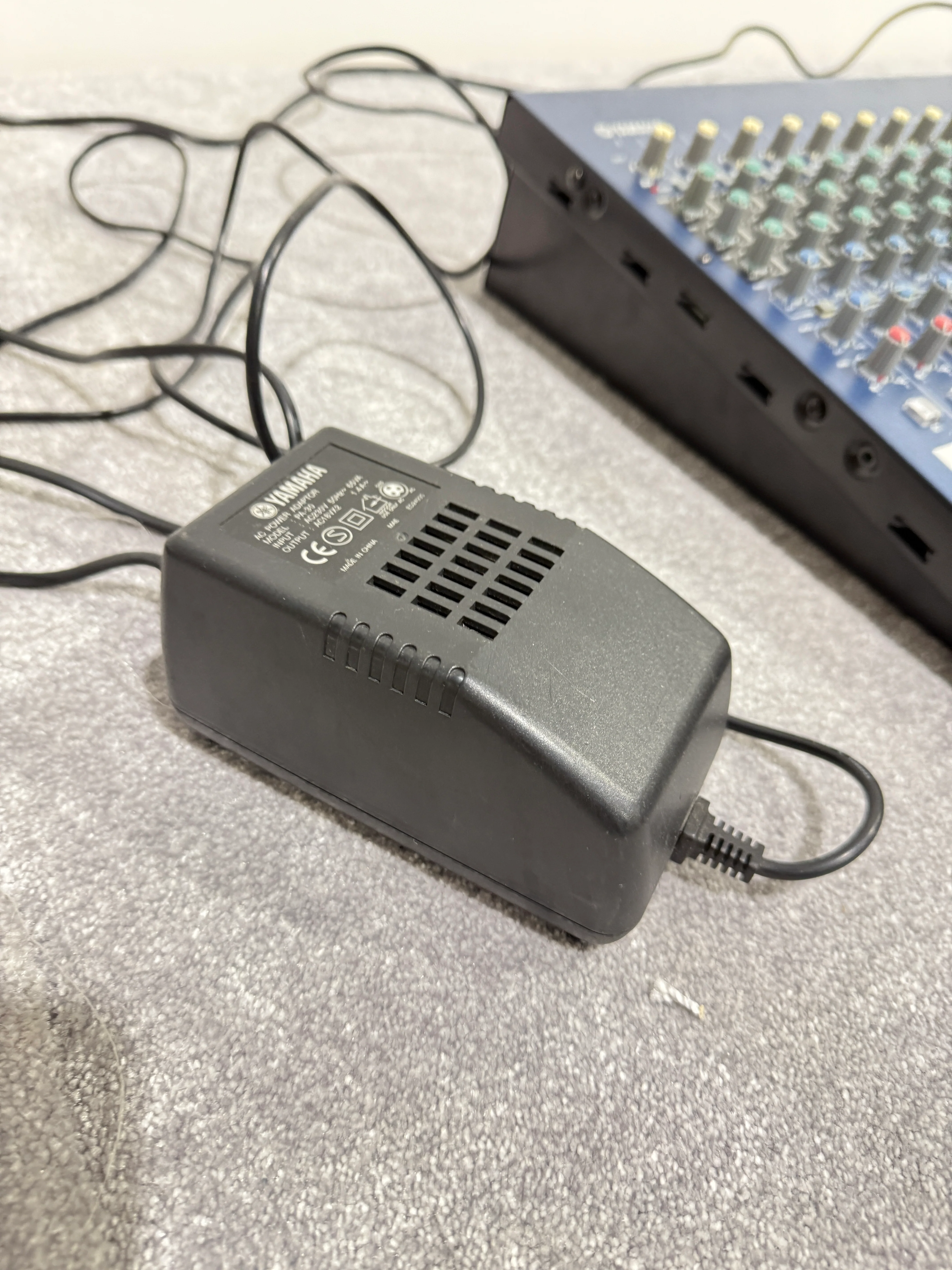 Yamaha MG16/4 Mixing Console - Image 3