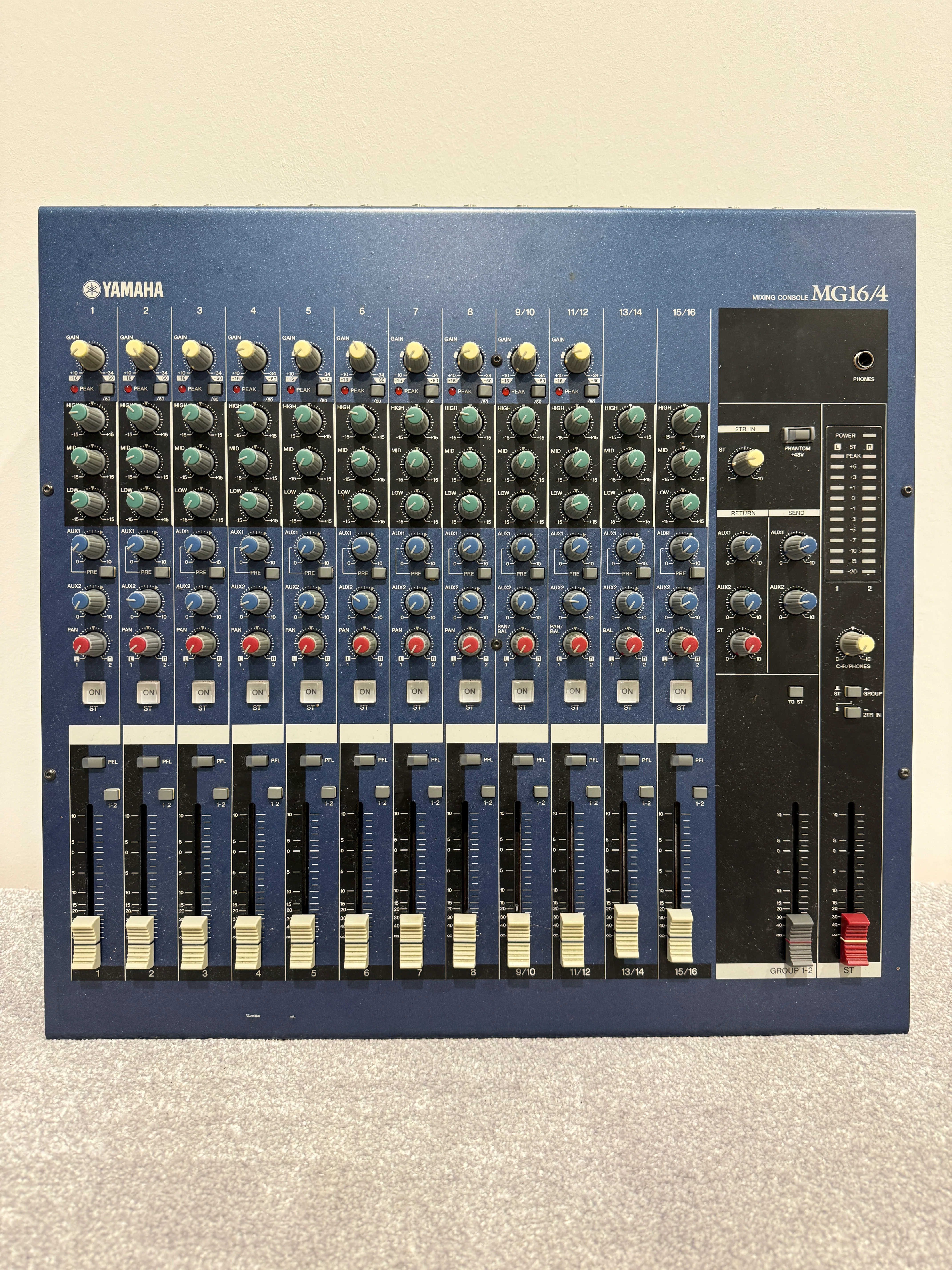 Yamaha MG16/4 Mixing Console - Image 4