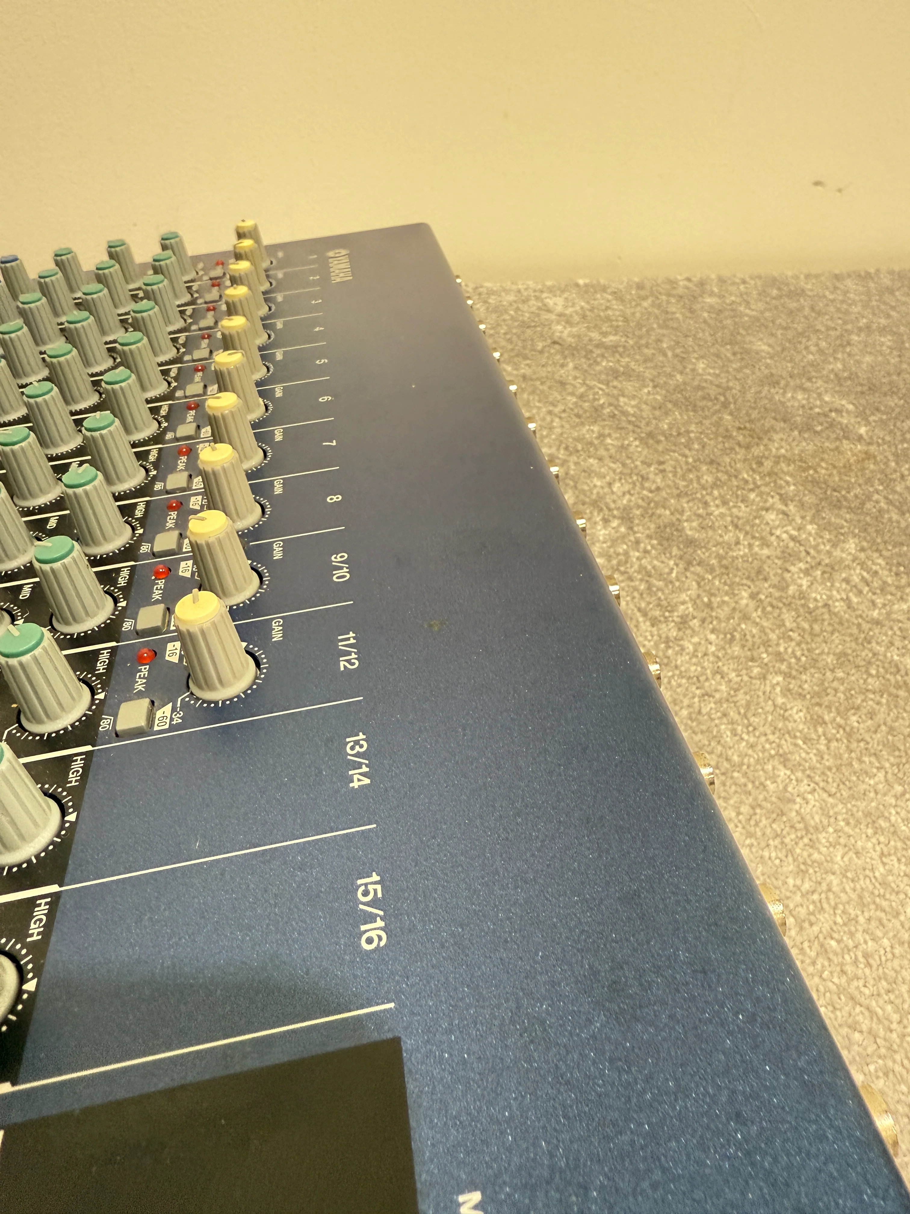 Yamaha MG16/4 Mixing Console - Image 5