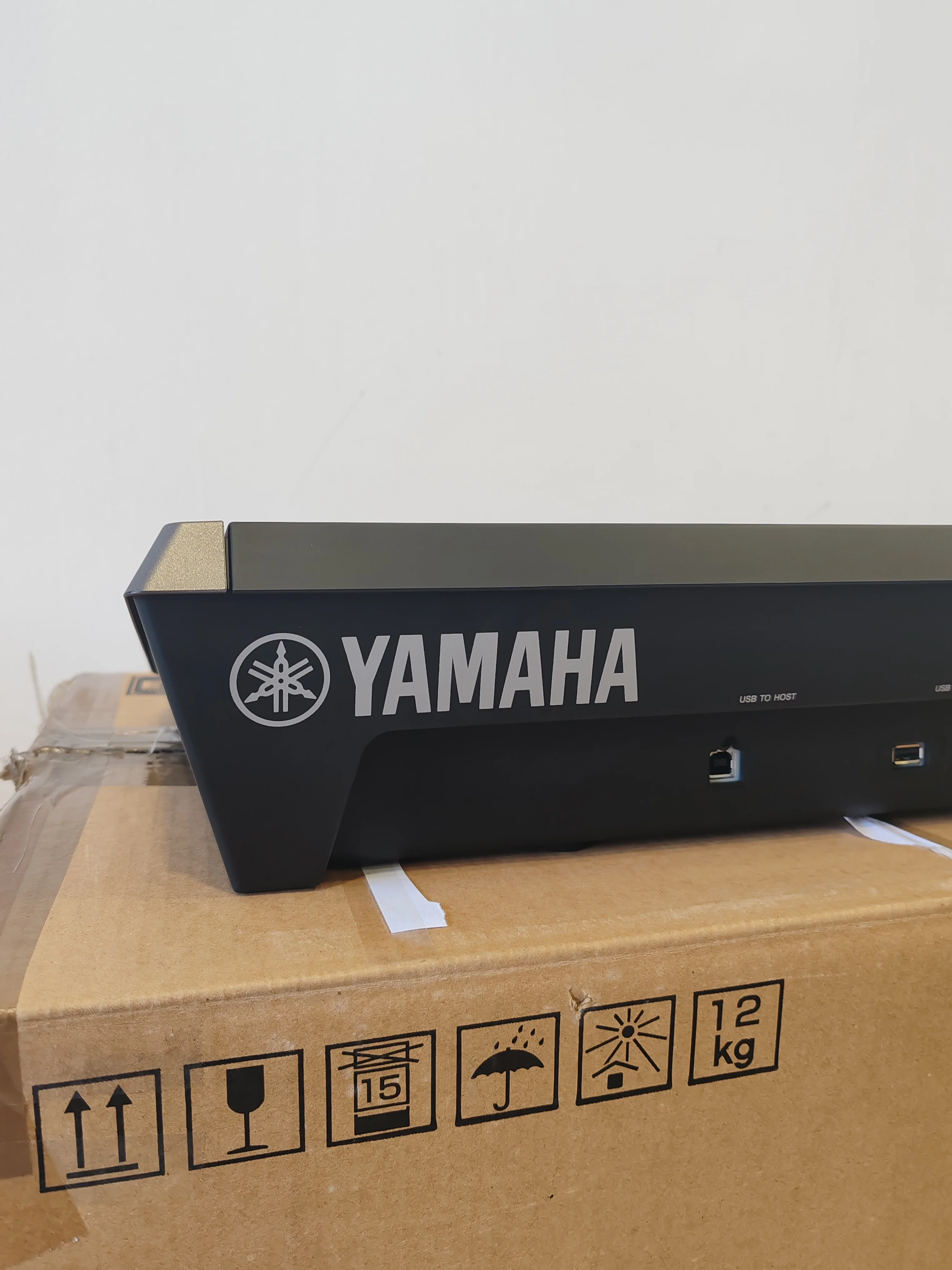 Yamaha MODX6 Synthesizer – AWM2 & FM-X Engines – Mint w/ Manual, Power Supply & Original Box - Image 3