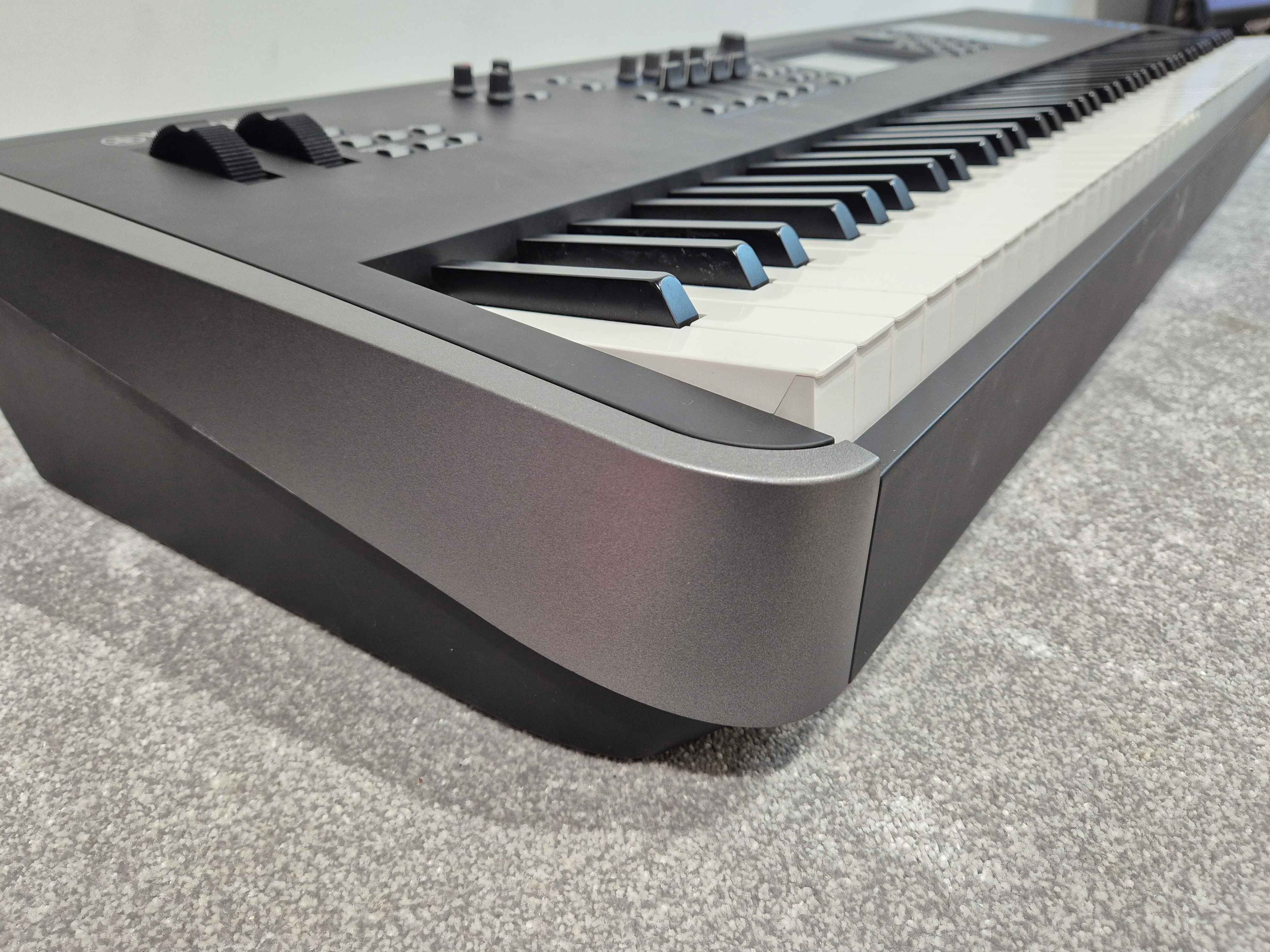 Yamaha MODX8  - 88-key Action Keyboard Synthesizer + Soft Bag - Image 5