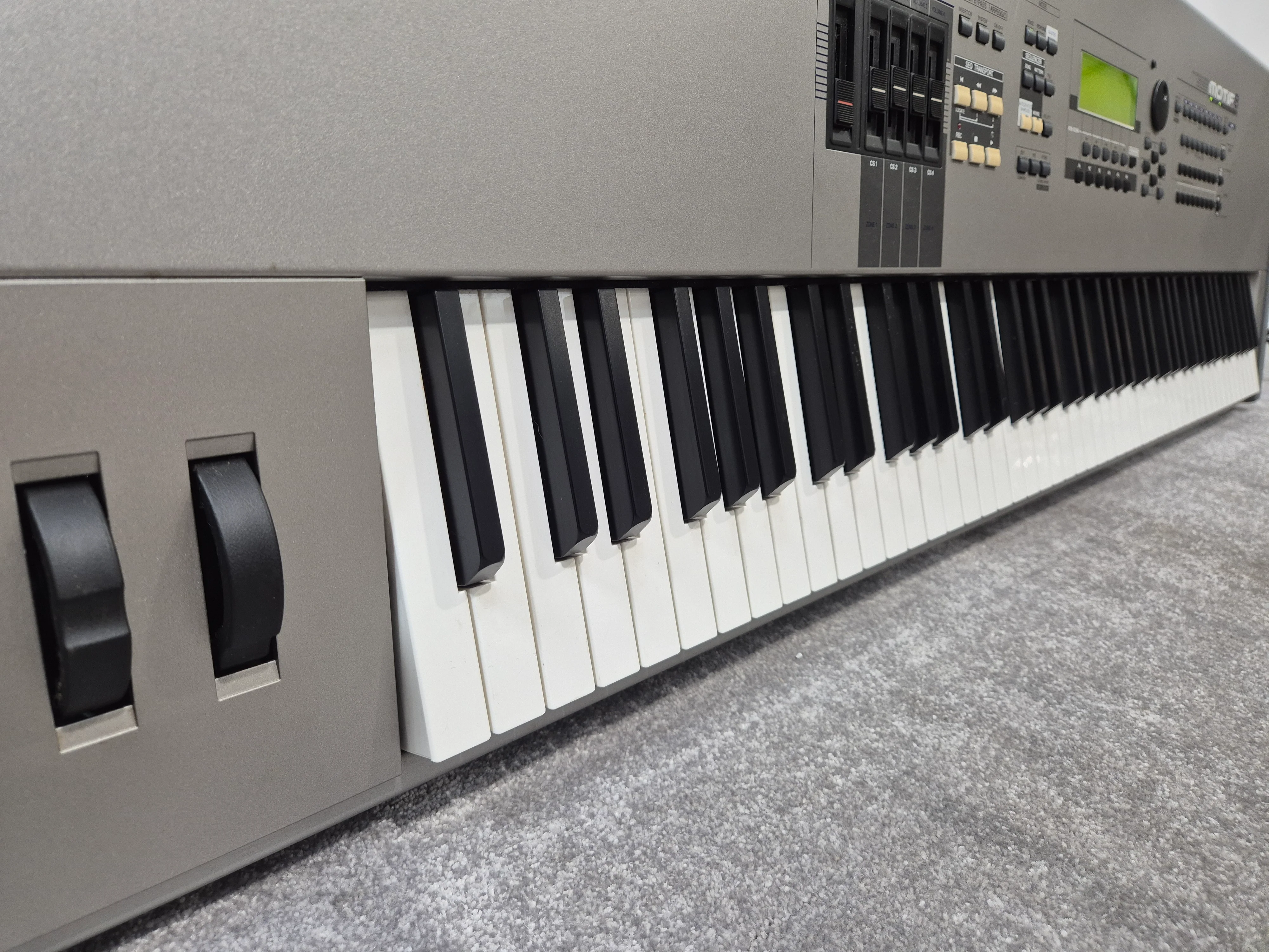 Yamaha Motif 8 Synth Keyboard - 88-Key Synthesizer - Very Good w/ Power Supply - Image 5