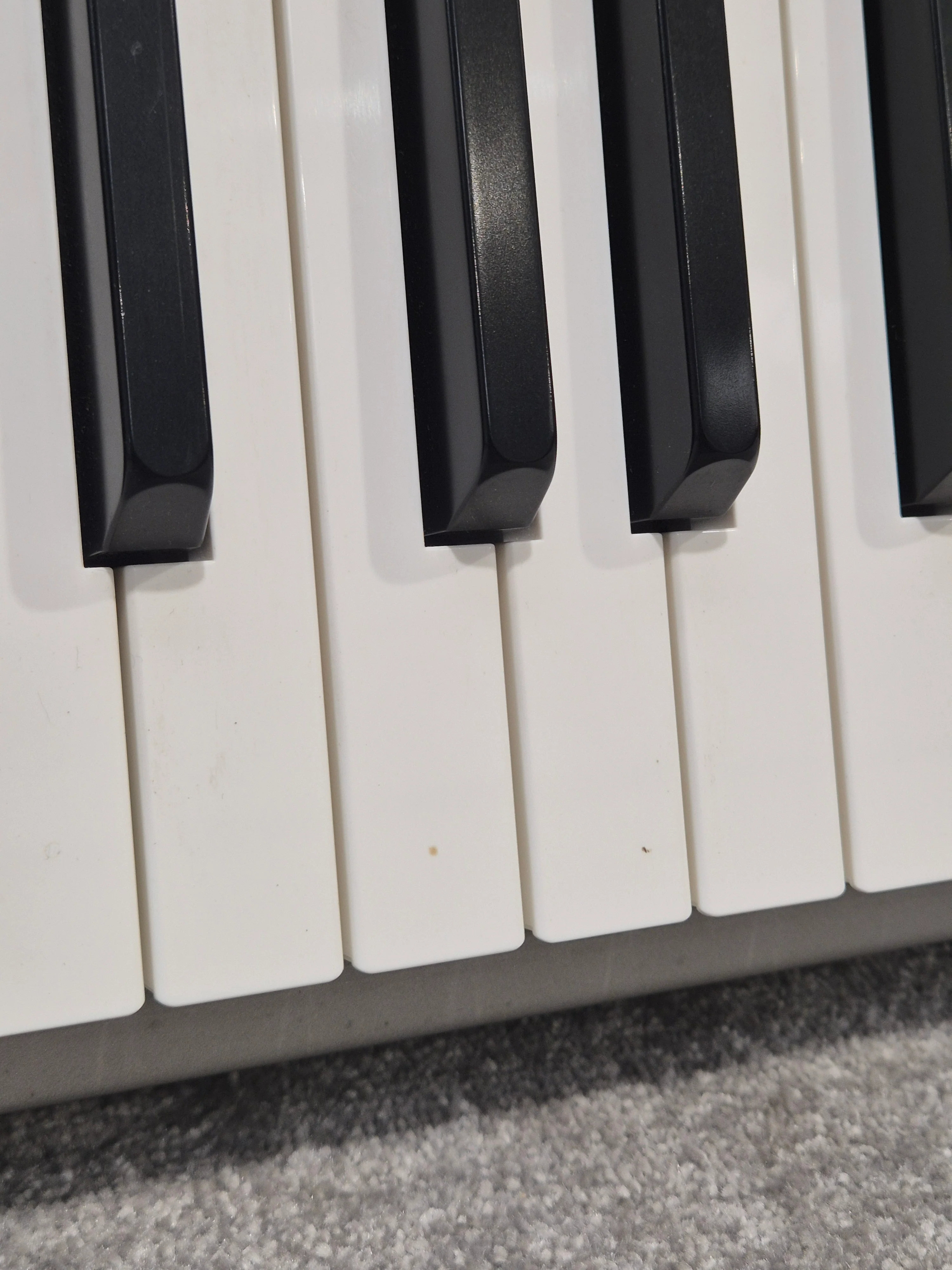 Yamaha Motif 8 Synth Keyboard - 88-Key Synthesizer - Very Good w/ Power Supply - Image 8
