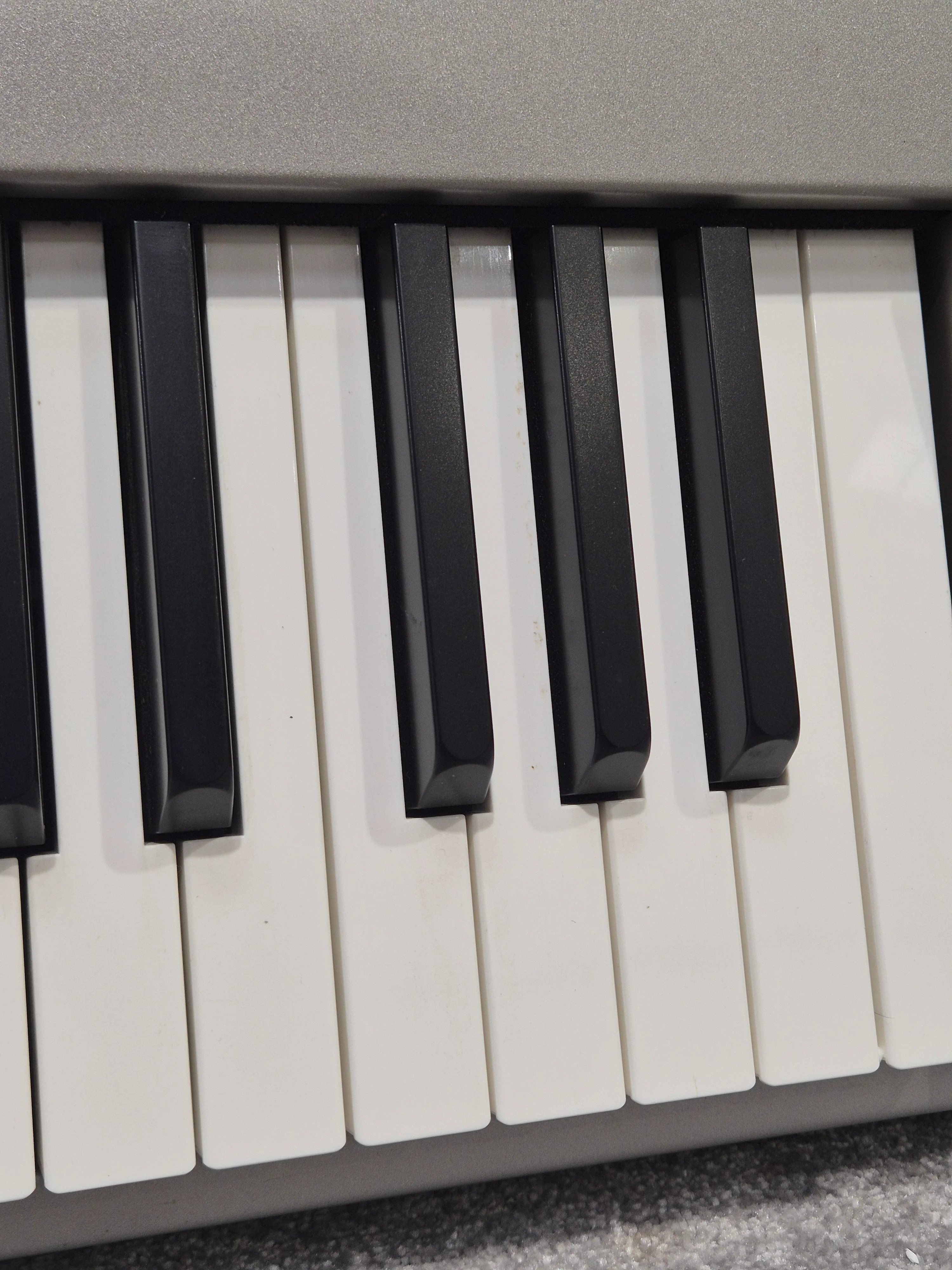 Yamaha Motif 8 Synth Keyboard - 88-Key Synthesizer - Very Good w/ Power Supply - Image 9