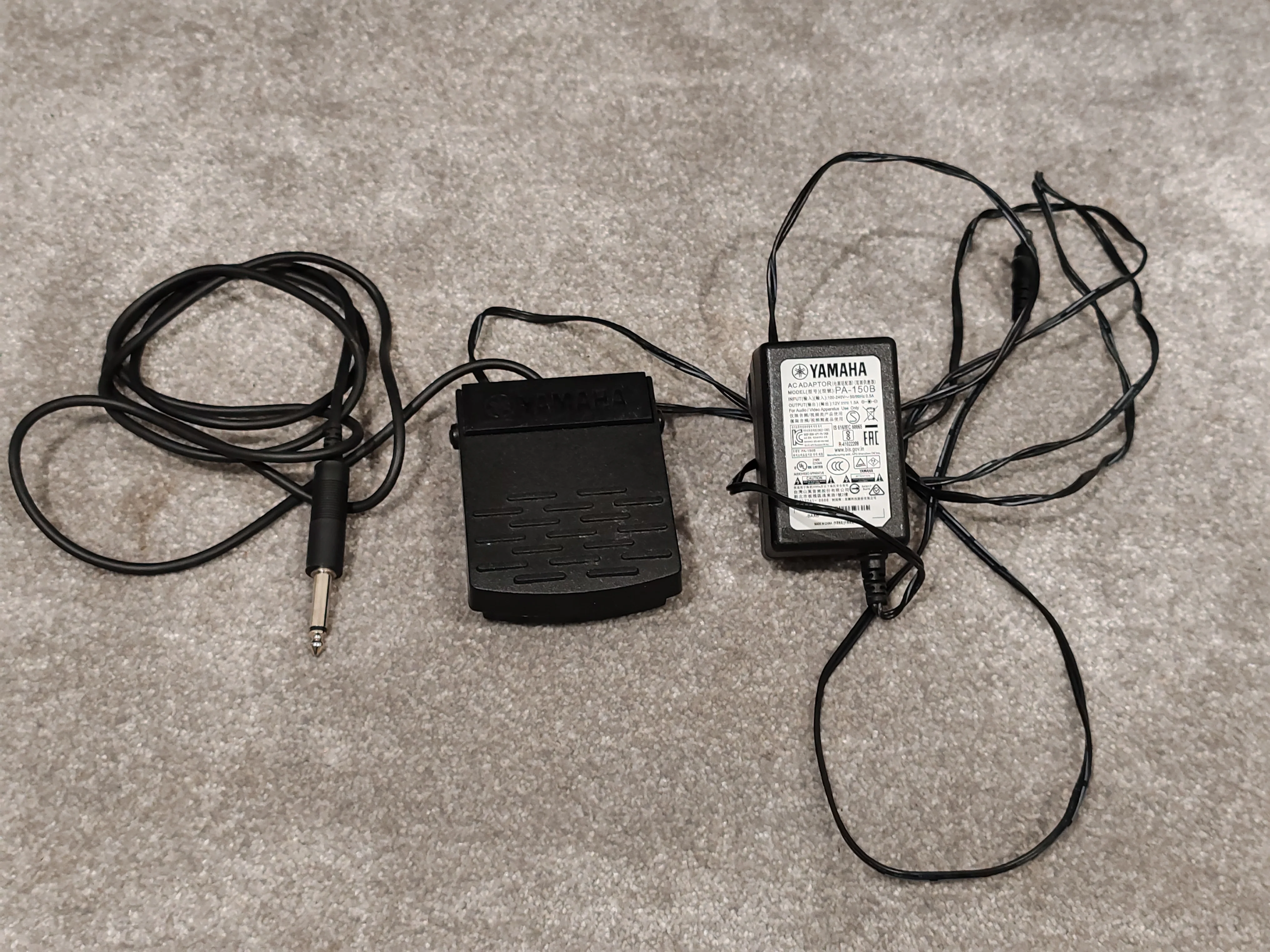Yamaha P-125 88 Weighted Key Digital Piano w/ Sustain Pedal and Power Adapter - Image 10