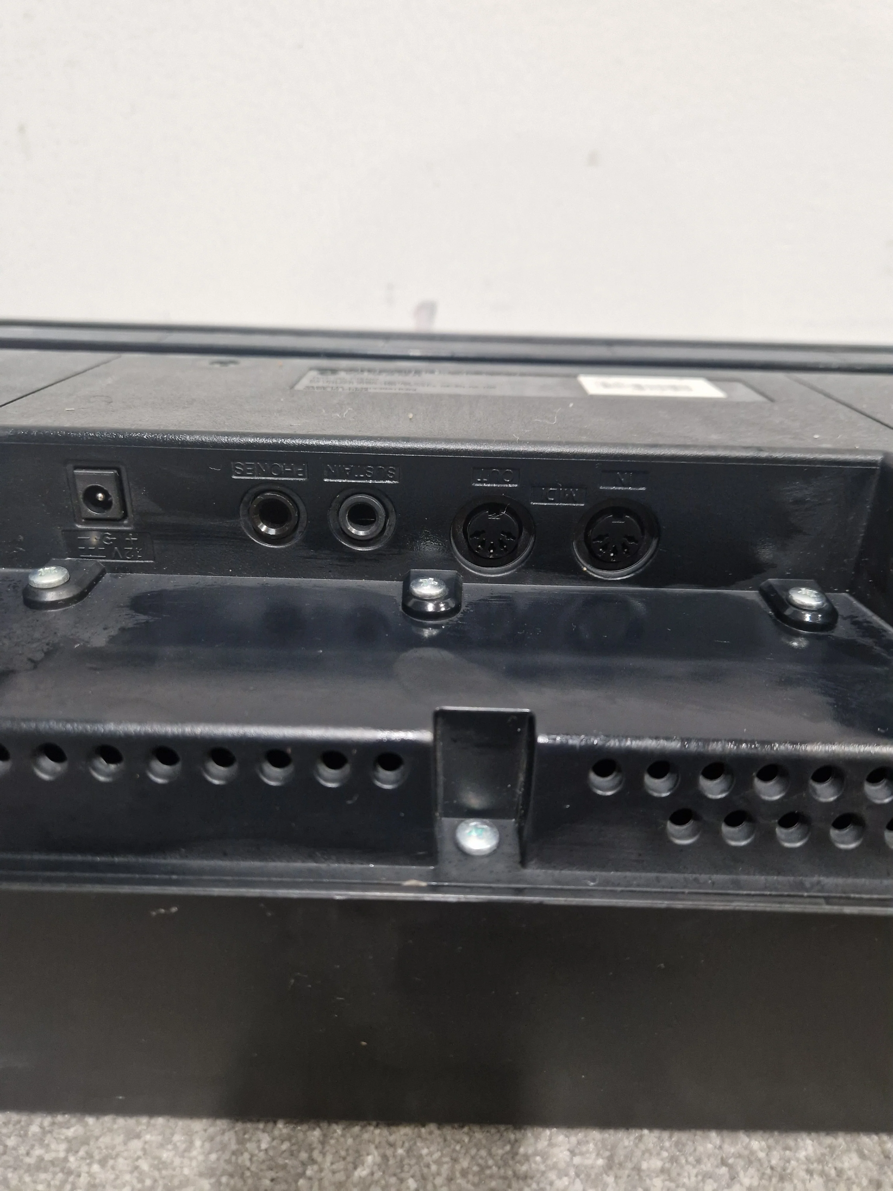 Yamaha P-35 - Digital Piano - Black - Excellent w/ Power Supply & Manuals - Image 2