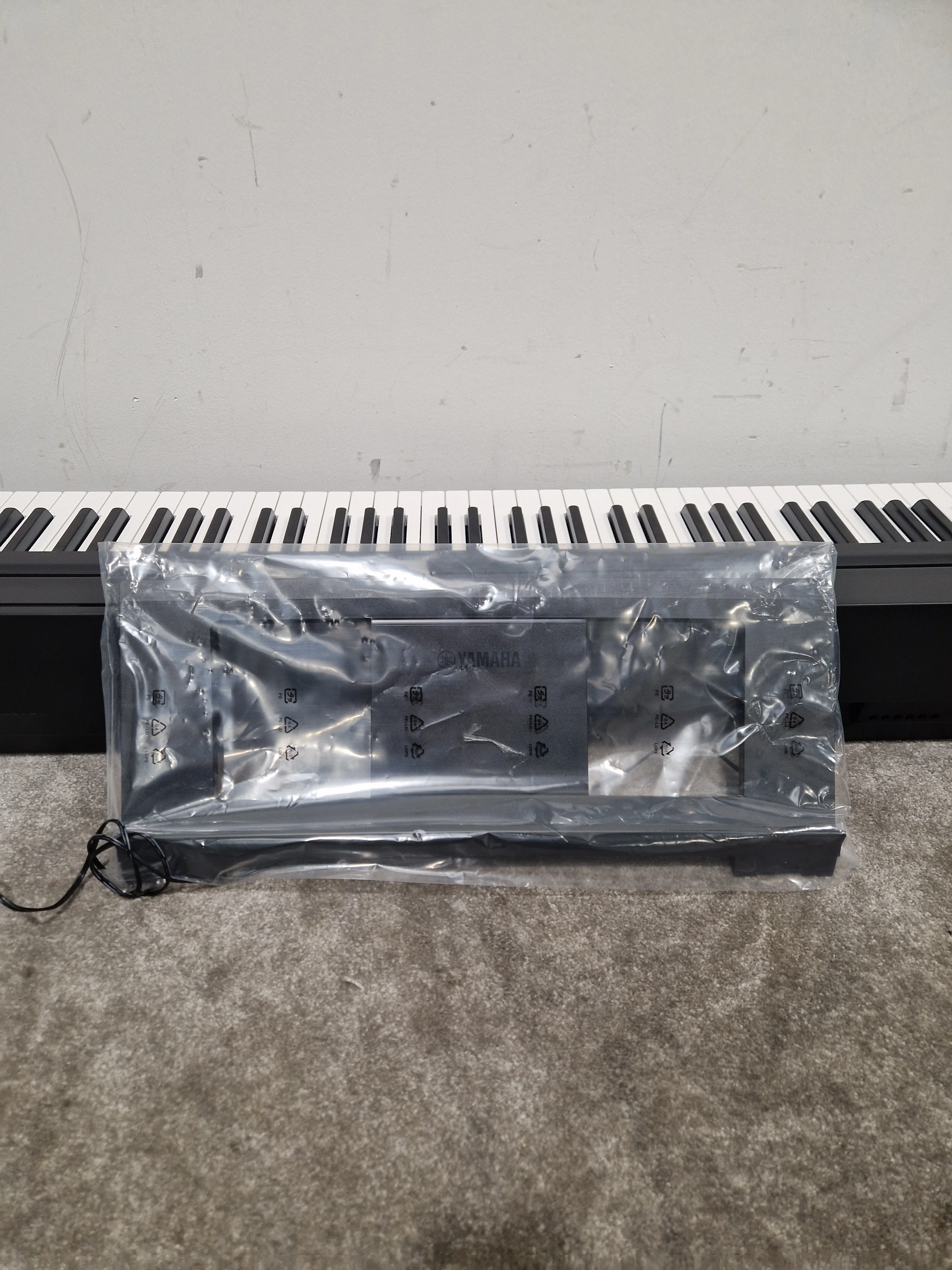 Yamaha P-45 - Digital Piano - Black - Excellent w/ Power Supply, Original Box & Manuals - Image 13