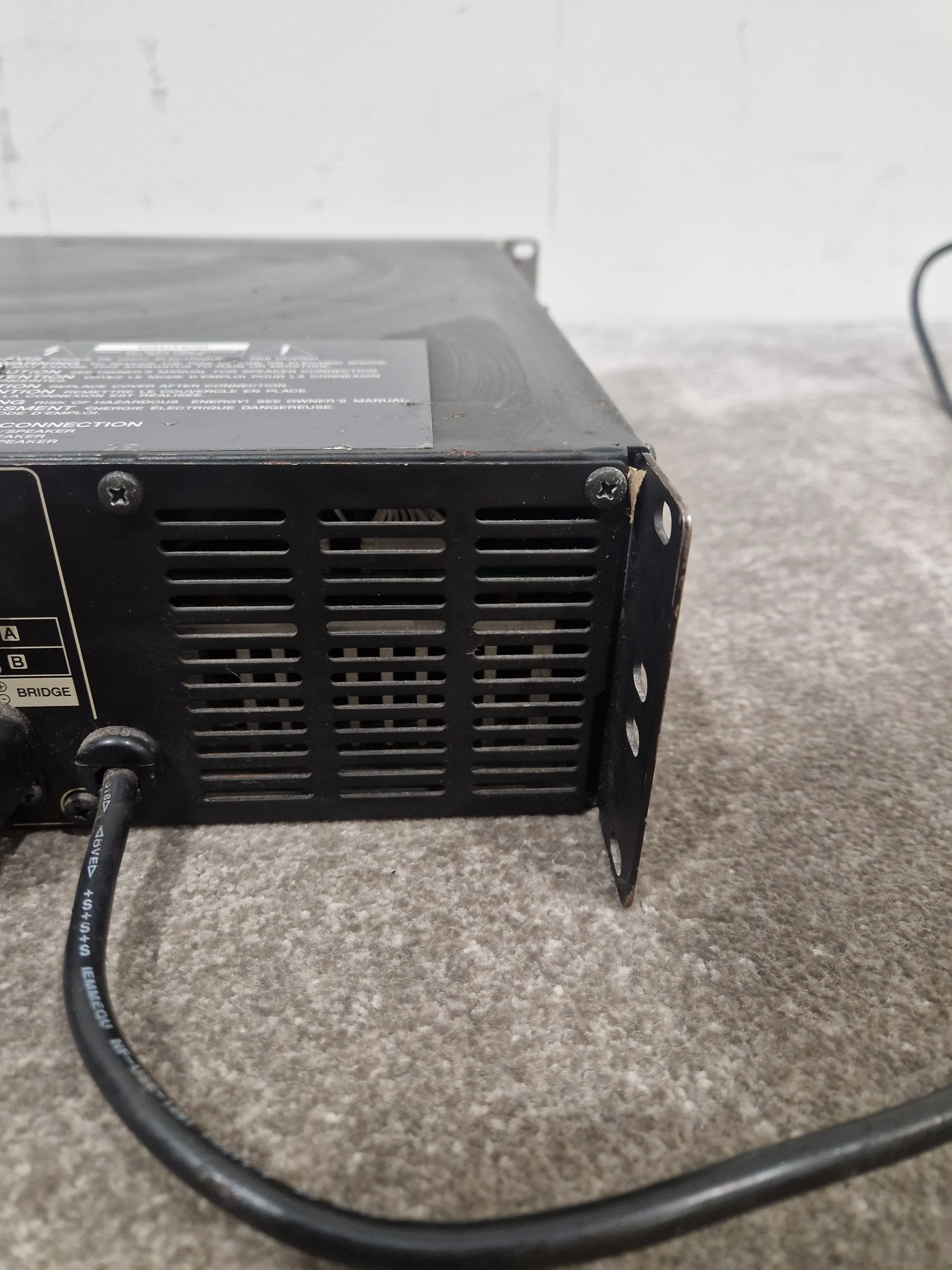 Yamaha P7000S - 700W Professional Power Amp - Good w/ Power Supply - Image 4