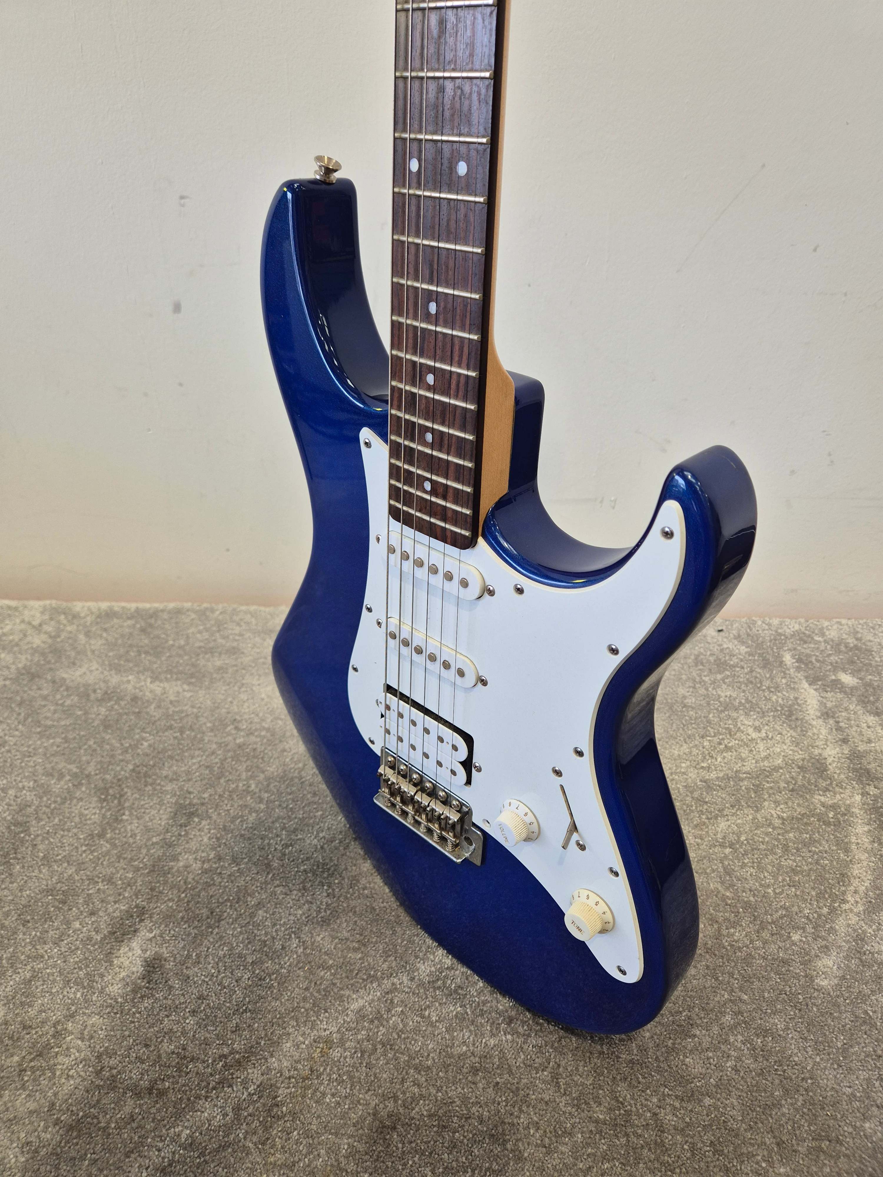 Yamaha Pacifica - Blue - Solid Body Electric Guitar - Very Good w/ Hard Case - Image 14