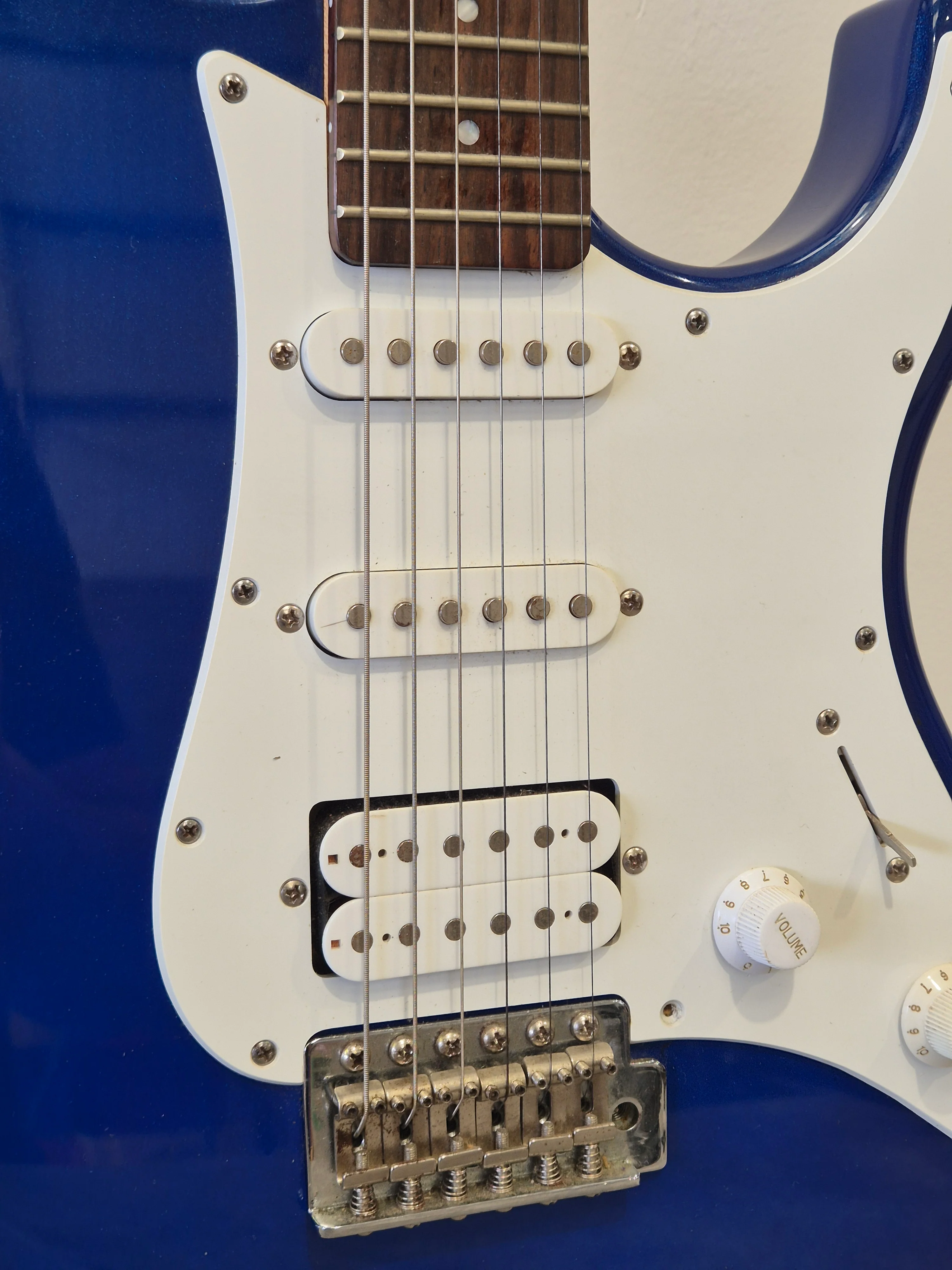 Yamaha Pacifica - Blue - Solid Body Electric Guitar - Very Good w/ Hard Case - Image 4