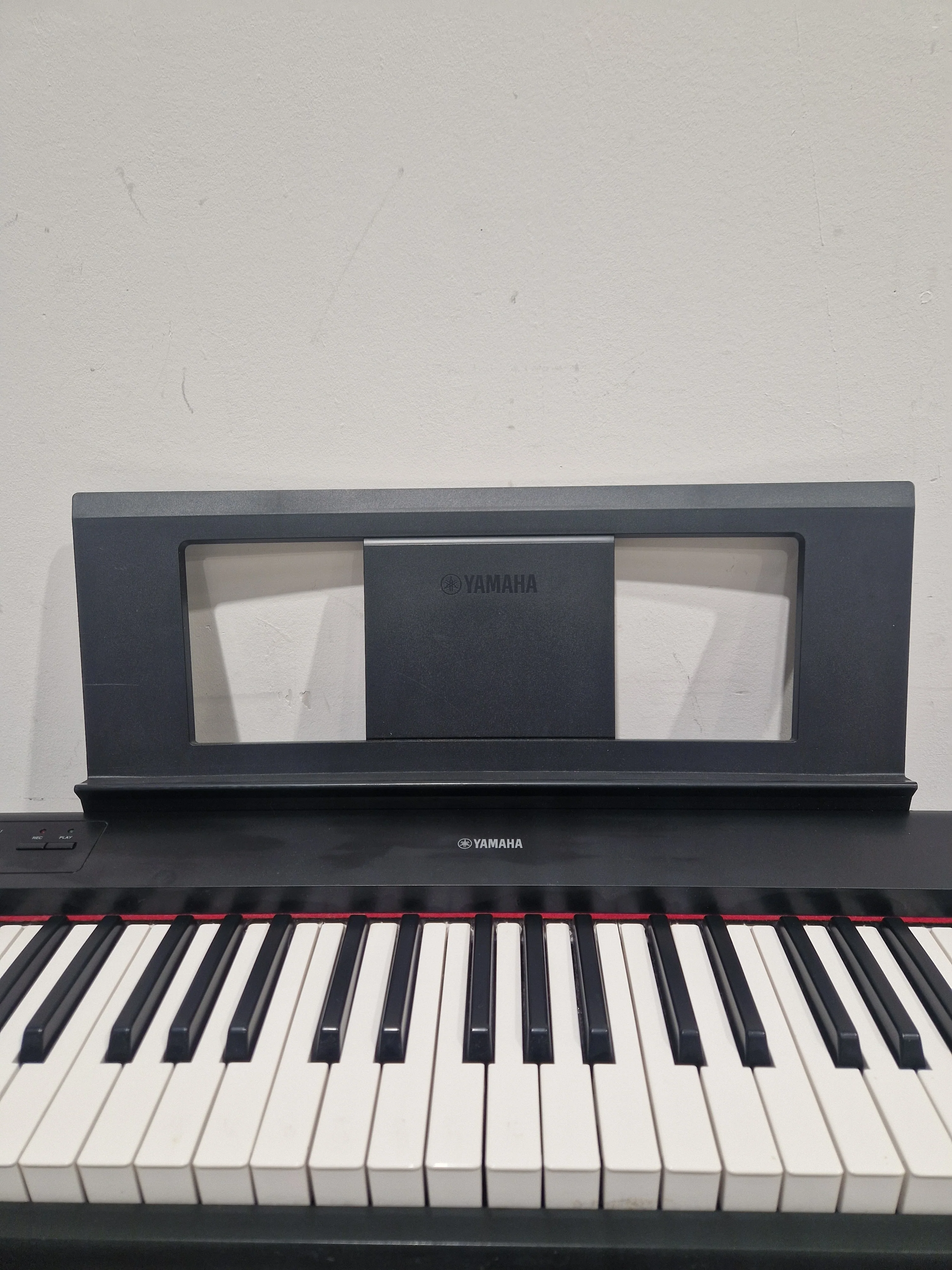 Yamaha Piaggero Keyboard NP-12B - Portable Digital Piano - Excellent w/ Original Box & Sustain Pedal - Image 7