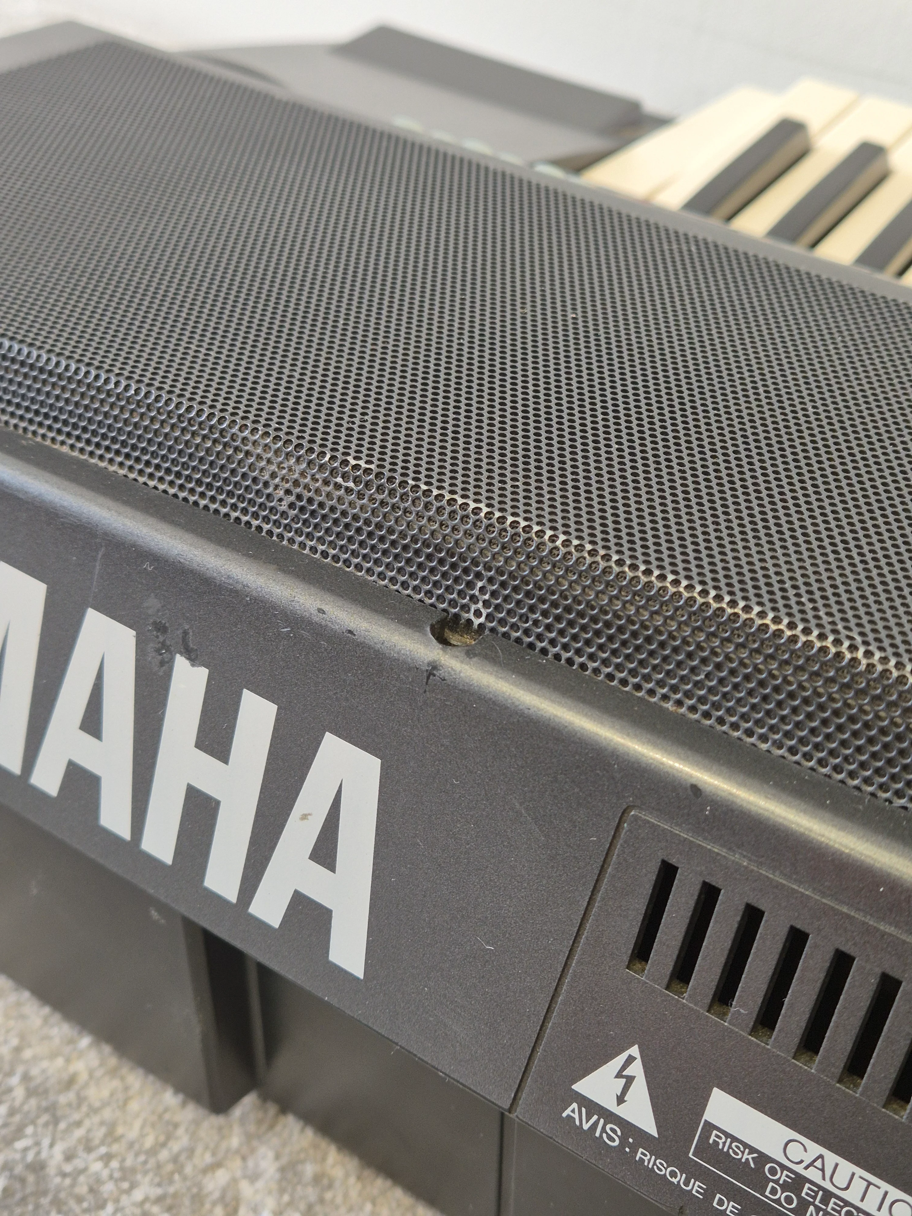Yamaha PSR-8000 - Versatile Electronic Keyboard - Fair - Image 20