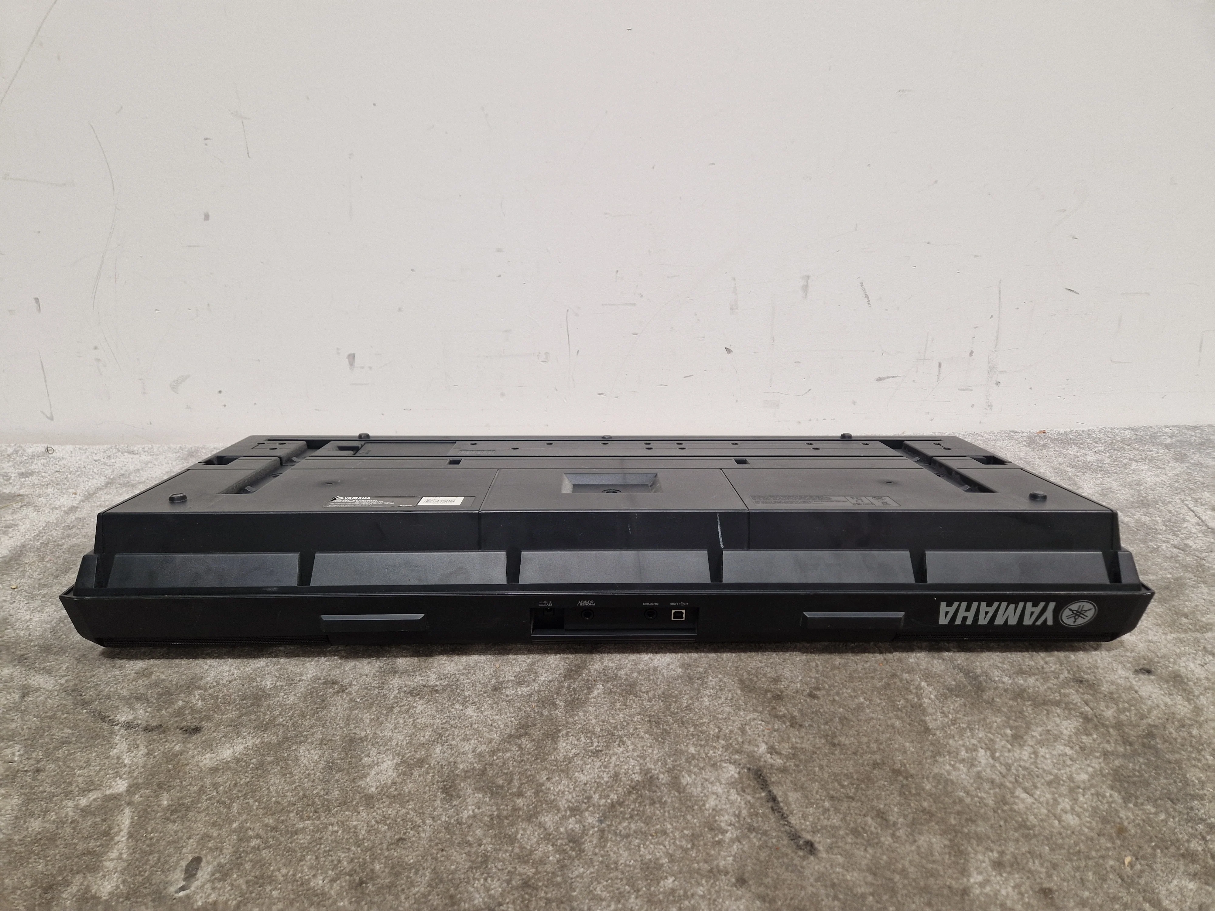 Yamaha PSR-E423 - Digital Keyboard - Black - Good - Image 7
