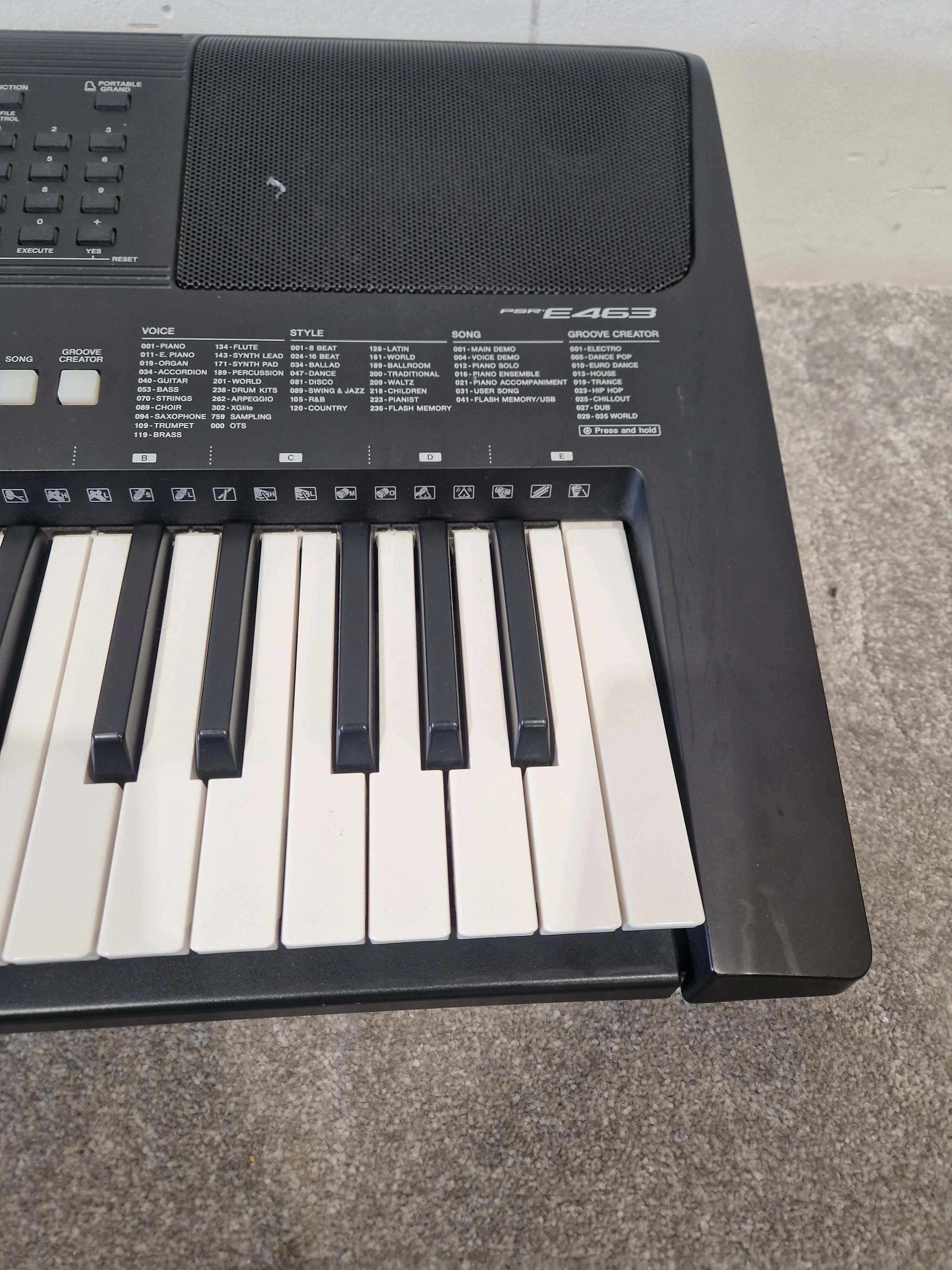 Yamaha PSR-E463 Keyboard - 61-Key Portable - Good - Image 18