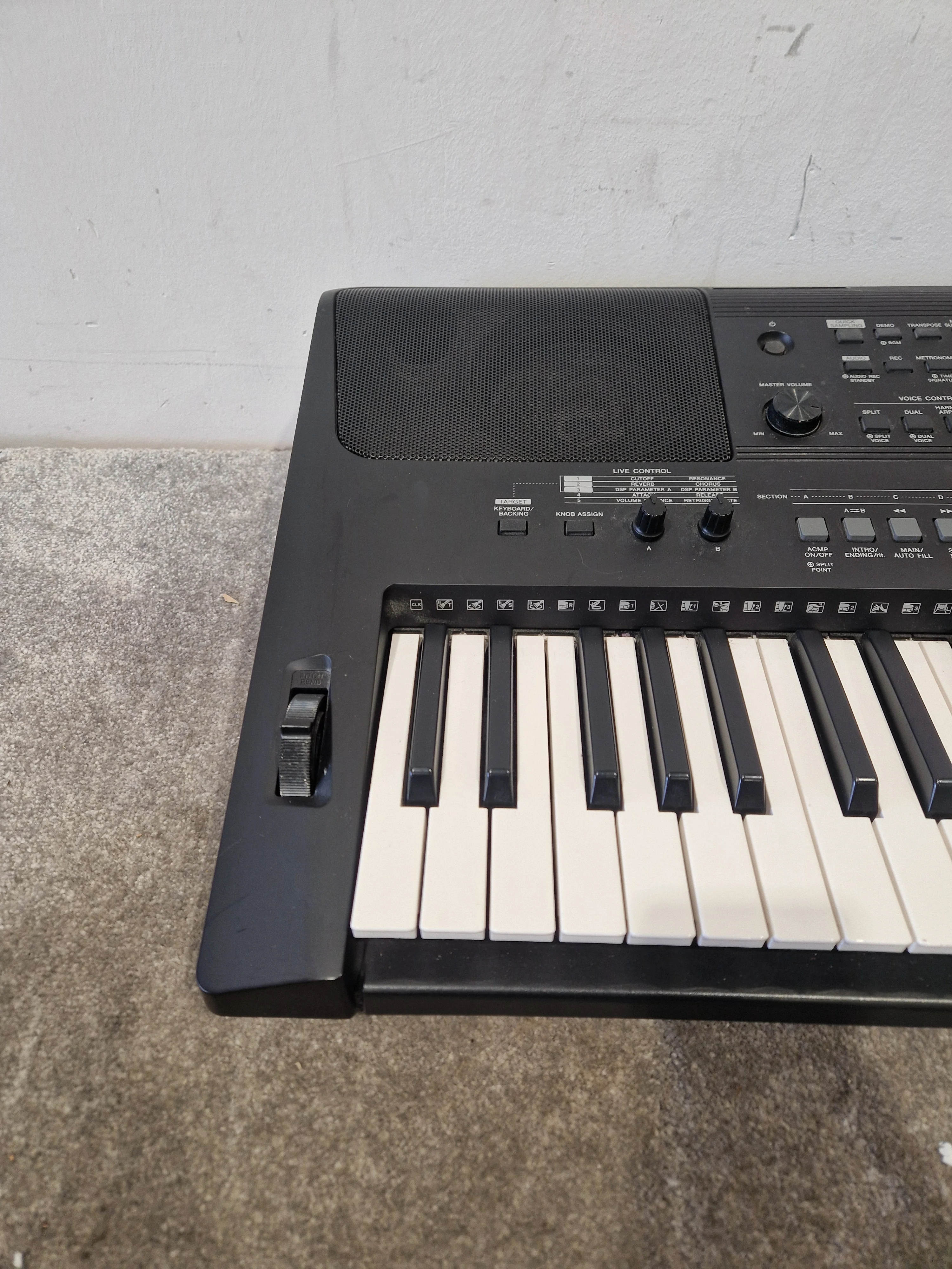 Yamaha PSR-E463 Keyboard - 61-Key Portable - Good - Image 19